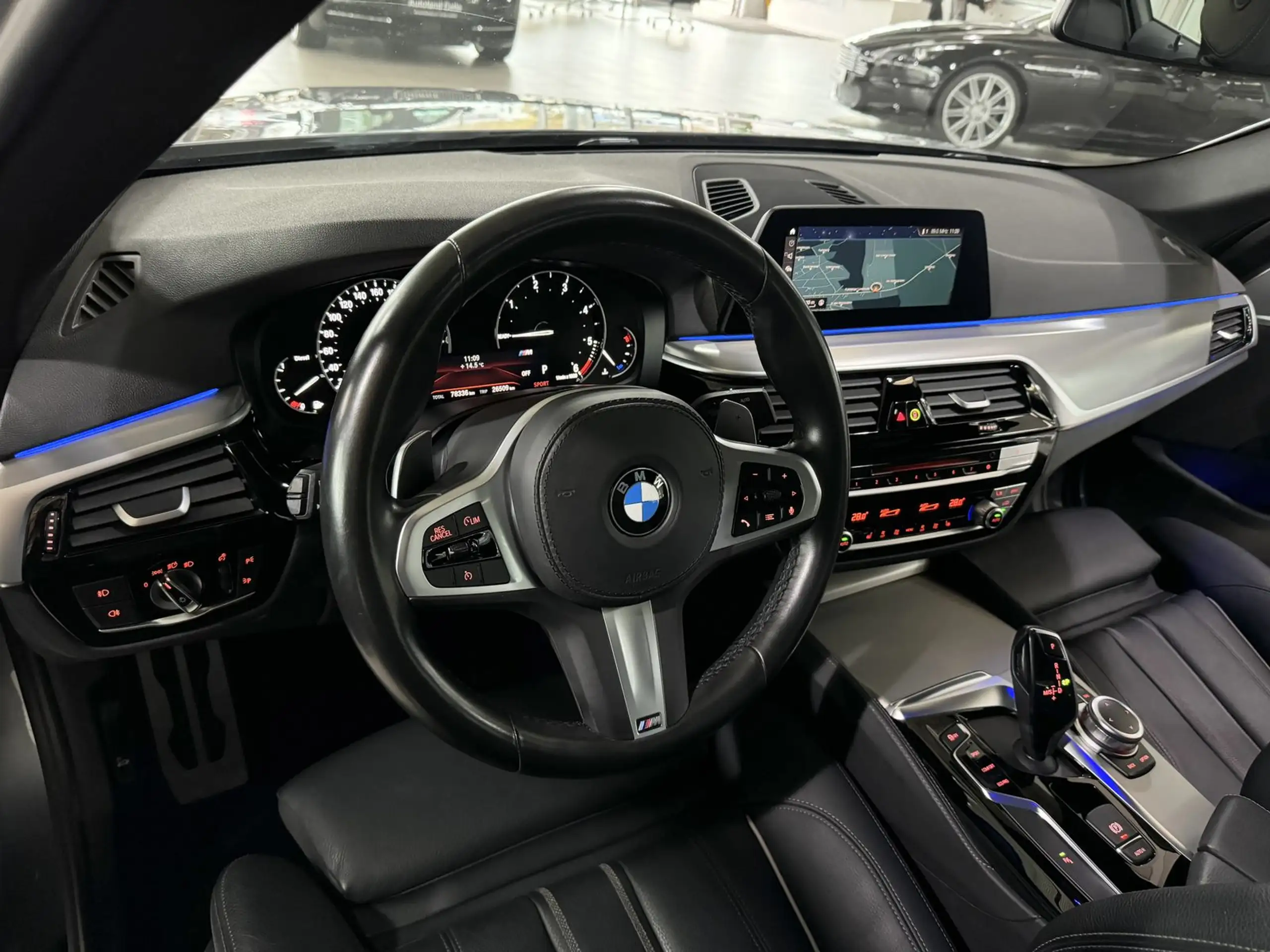 BMW - 530