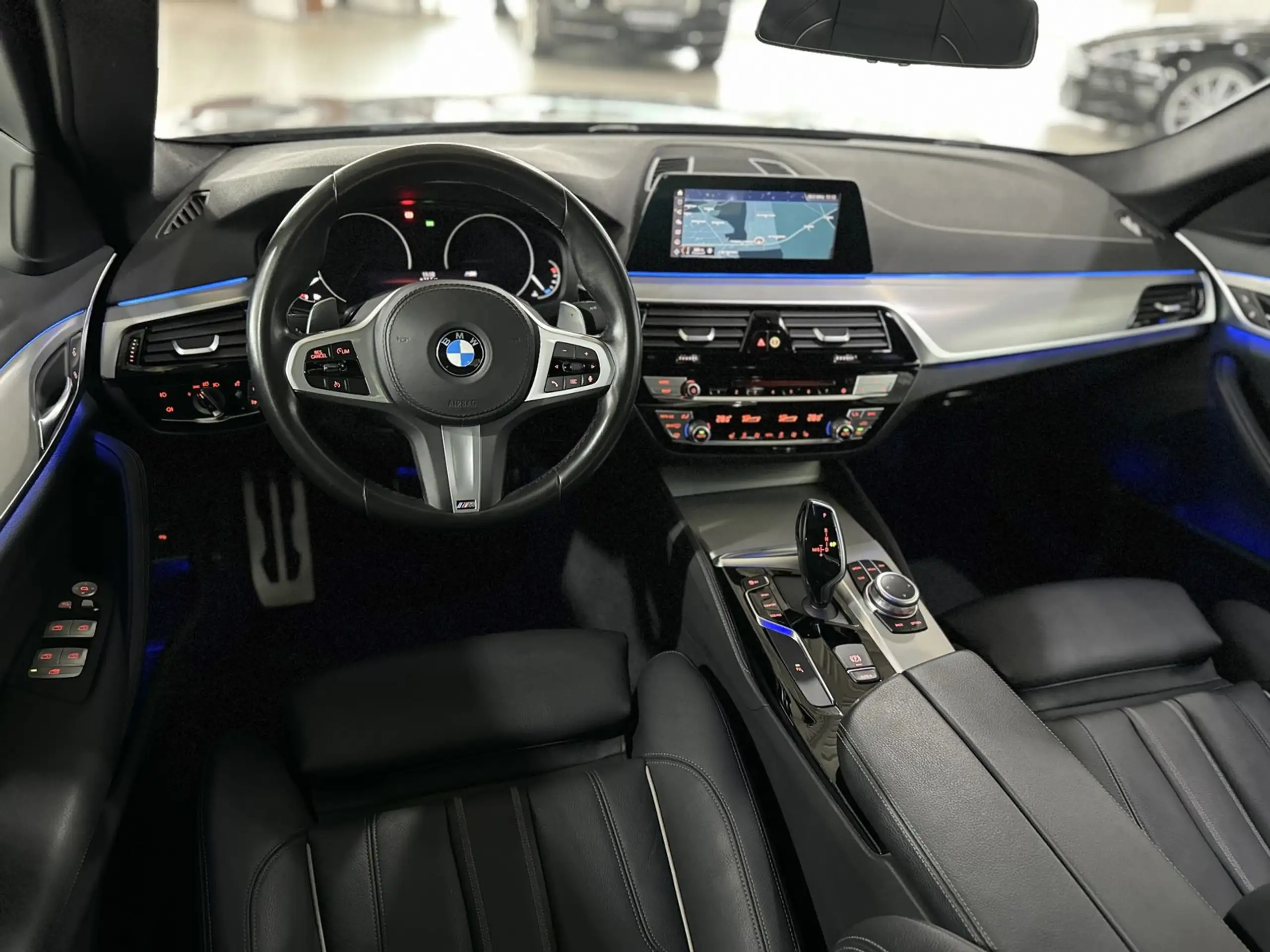 BMW - 530