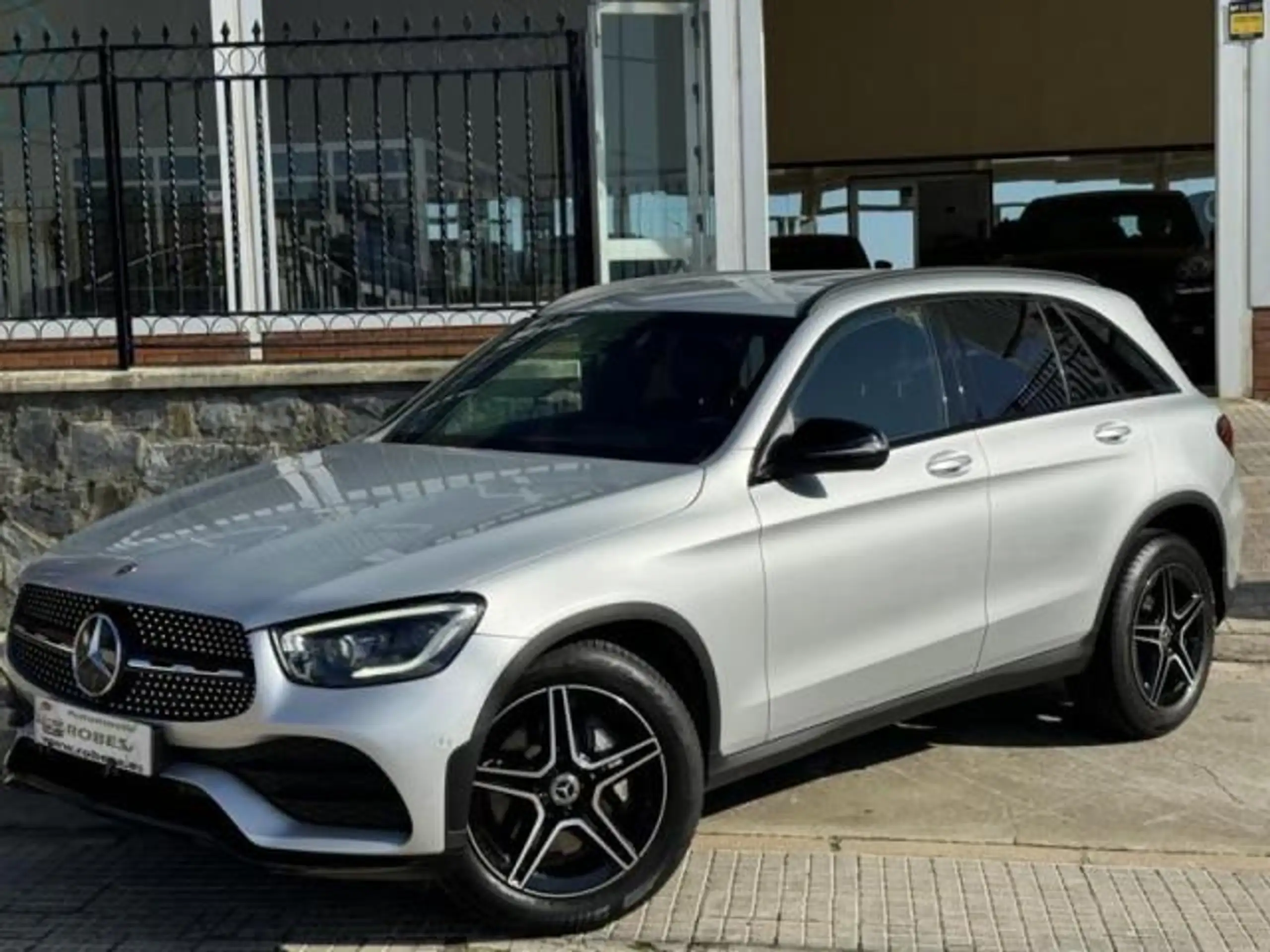 Mercedes-Benz - GLC 220