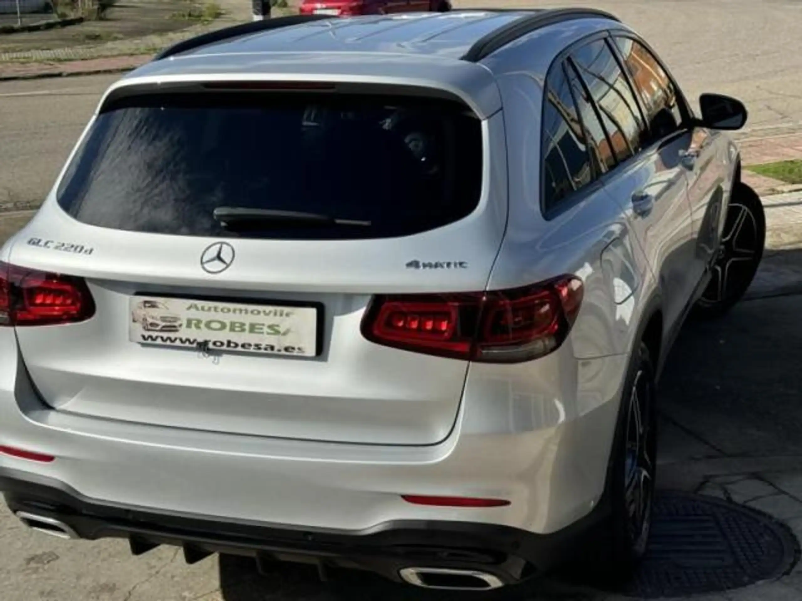 Mercedes-Benz - GLC 220