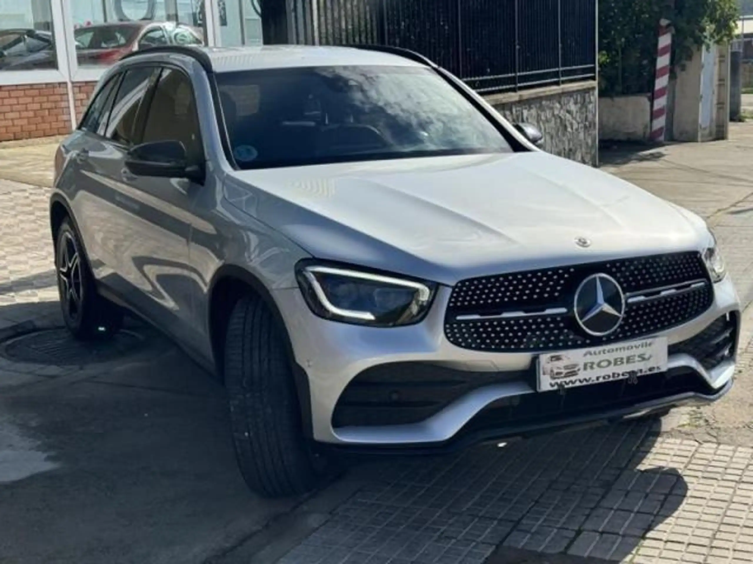 Mercedes-Benz - GLC 220