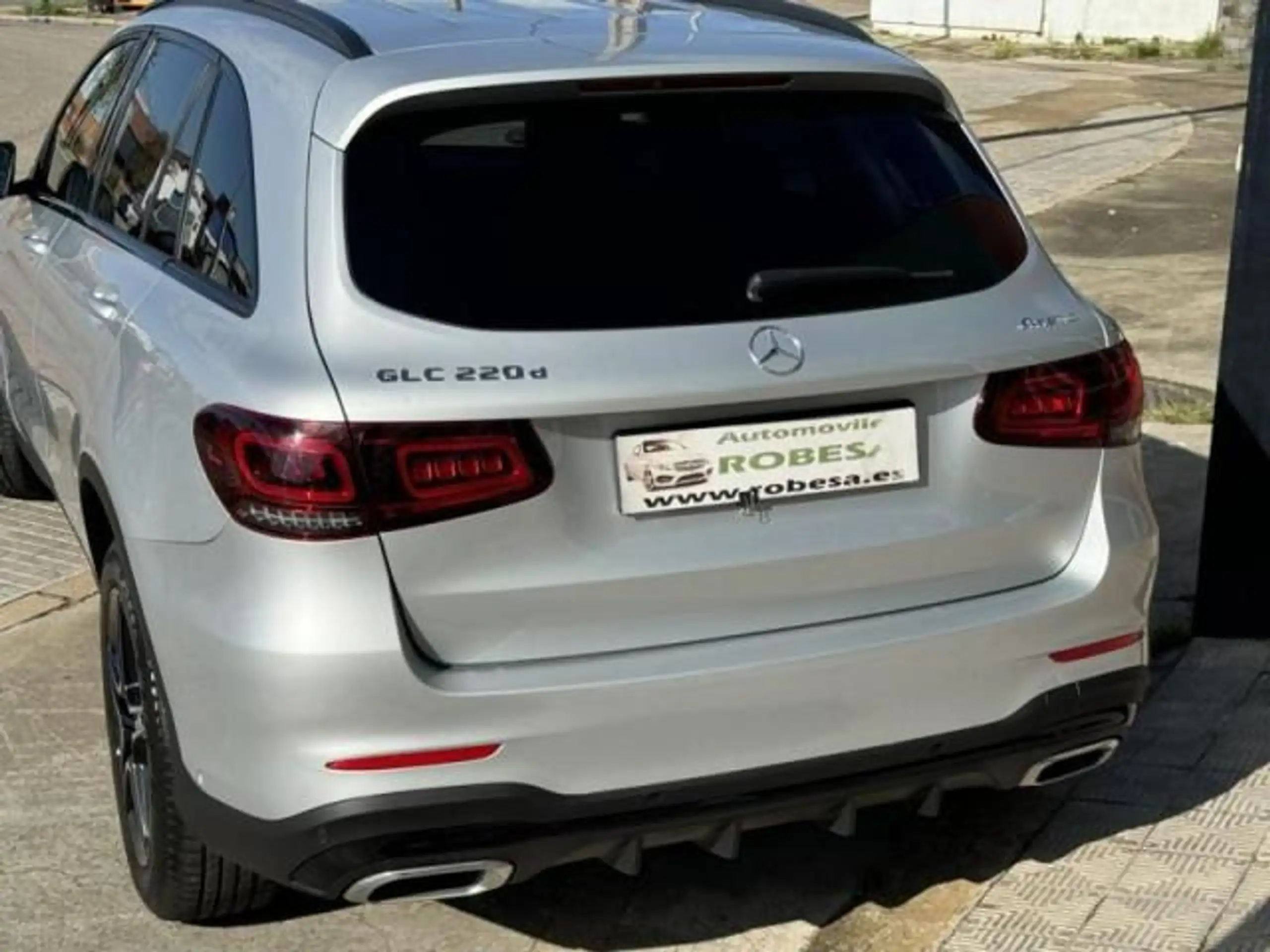 Mercedes-Benz - GLC 220