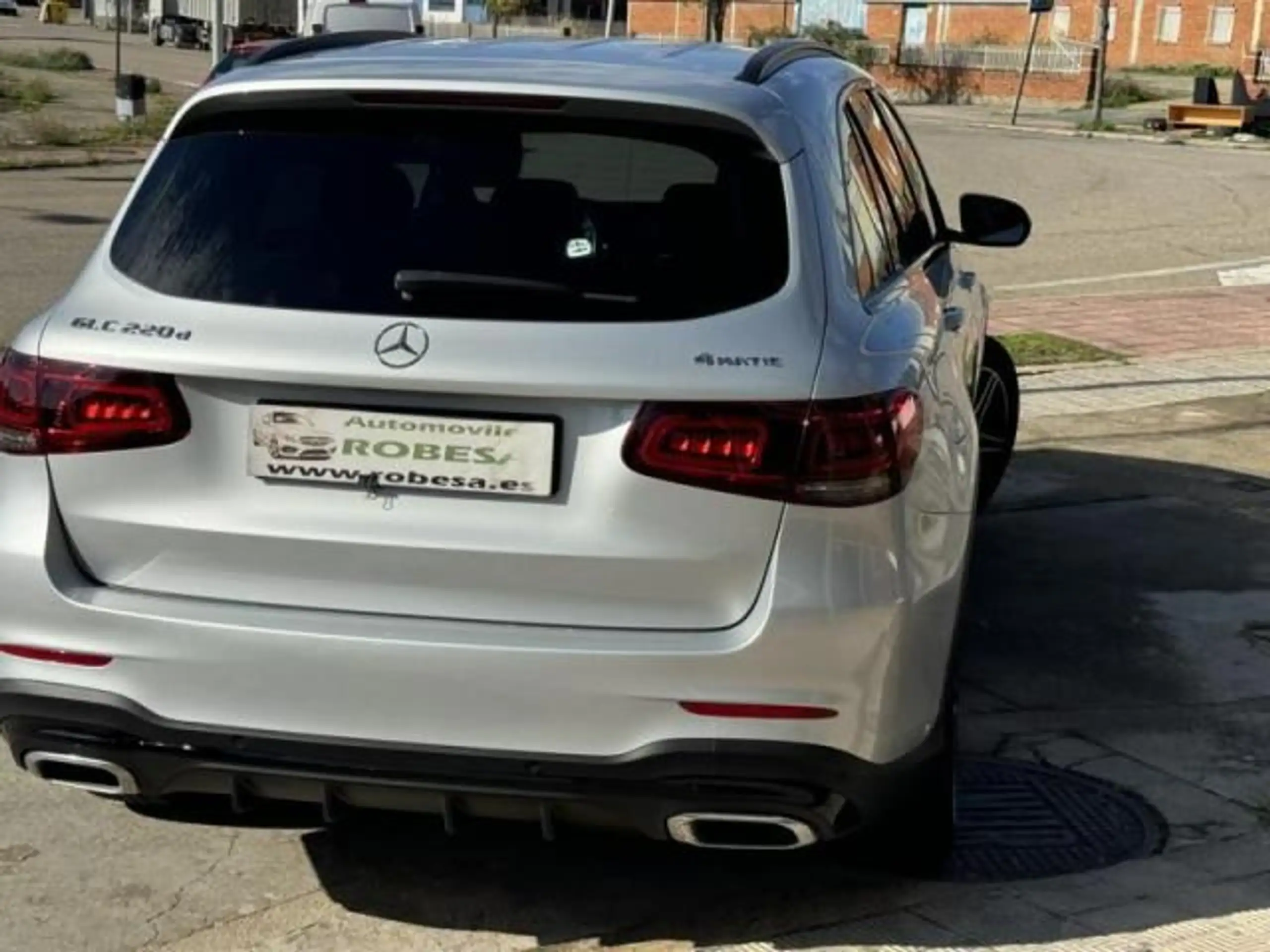 Mercedes-Benz - GLC 220