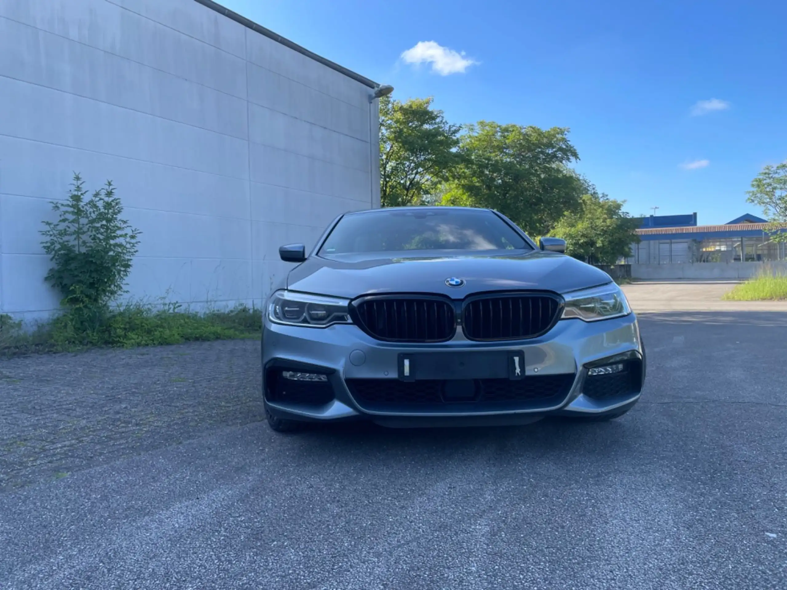 BMW - 540