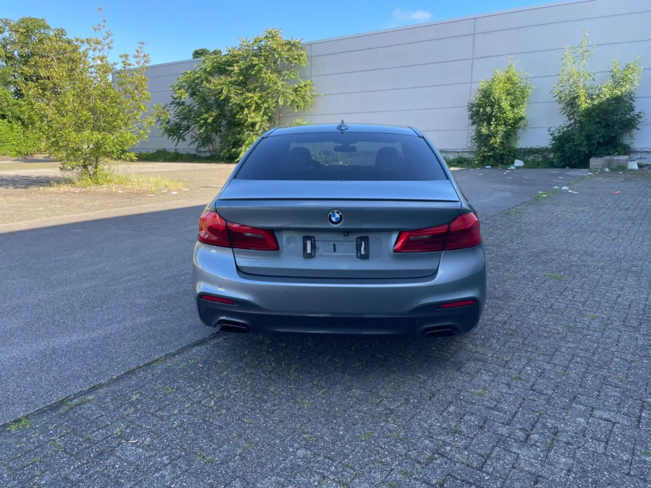 BMW - 540