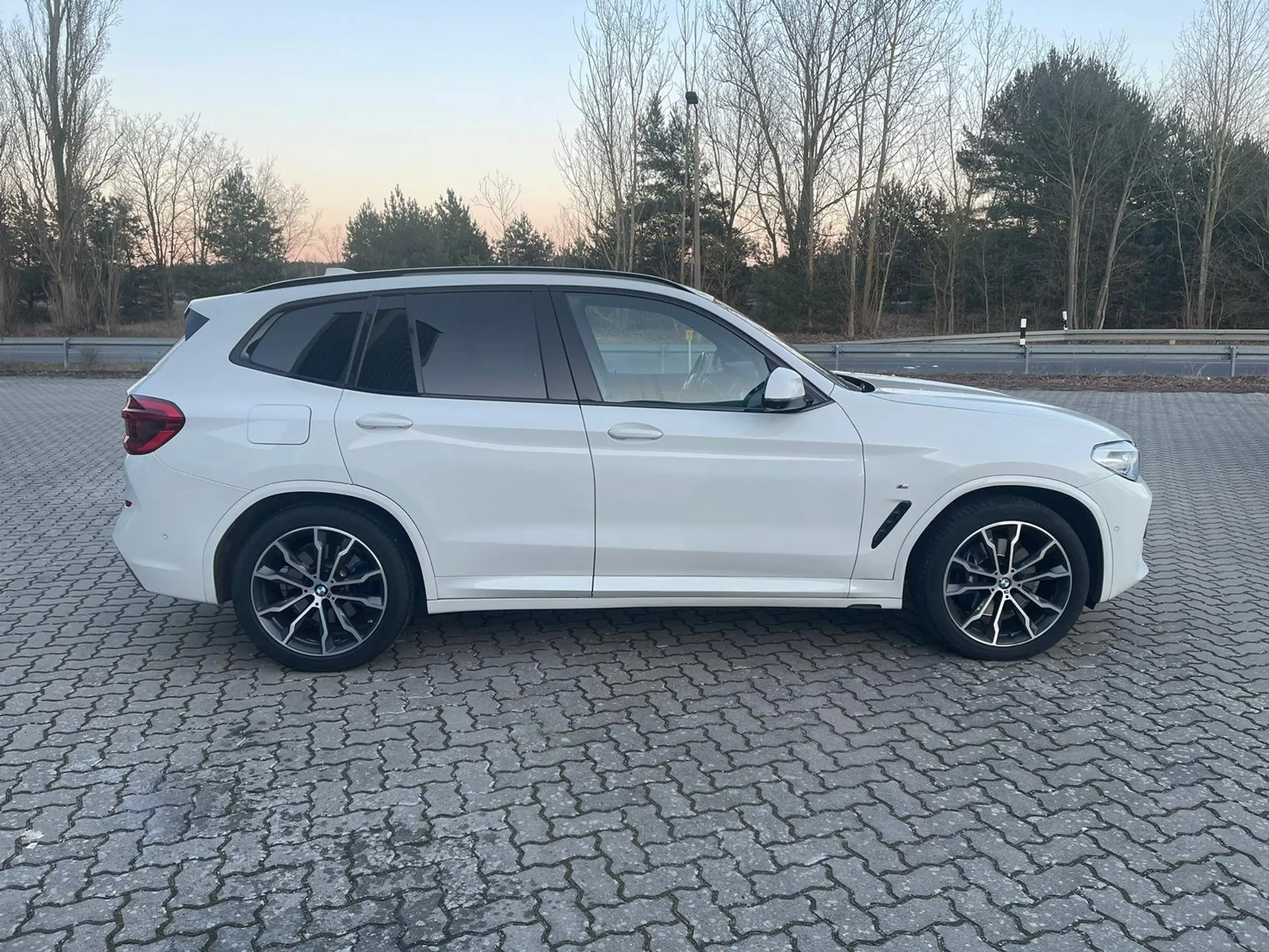 BMW - X3