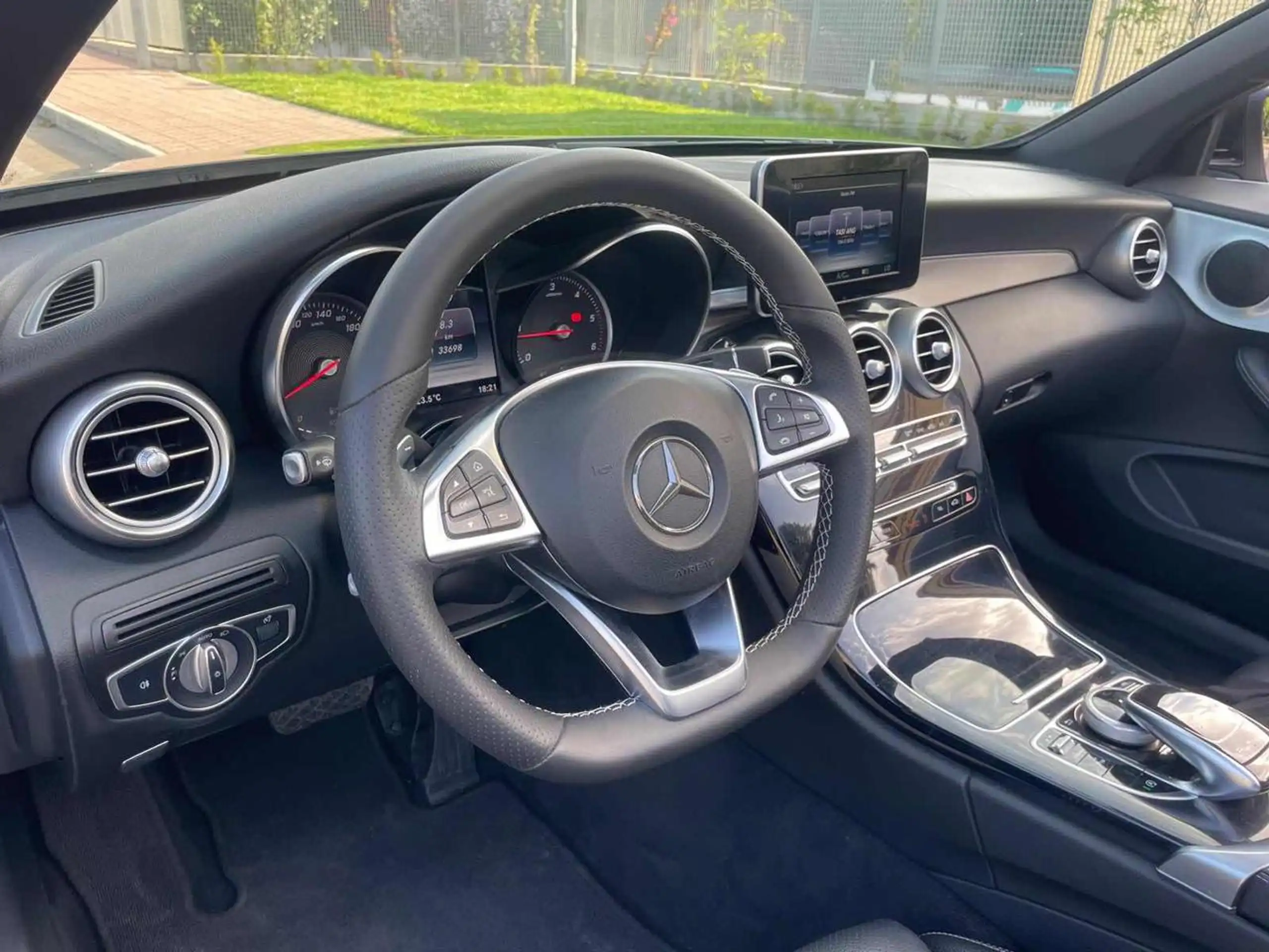 Mercedes-Benz - C 220