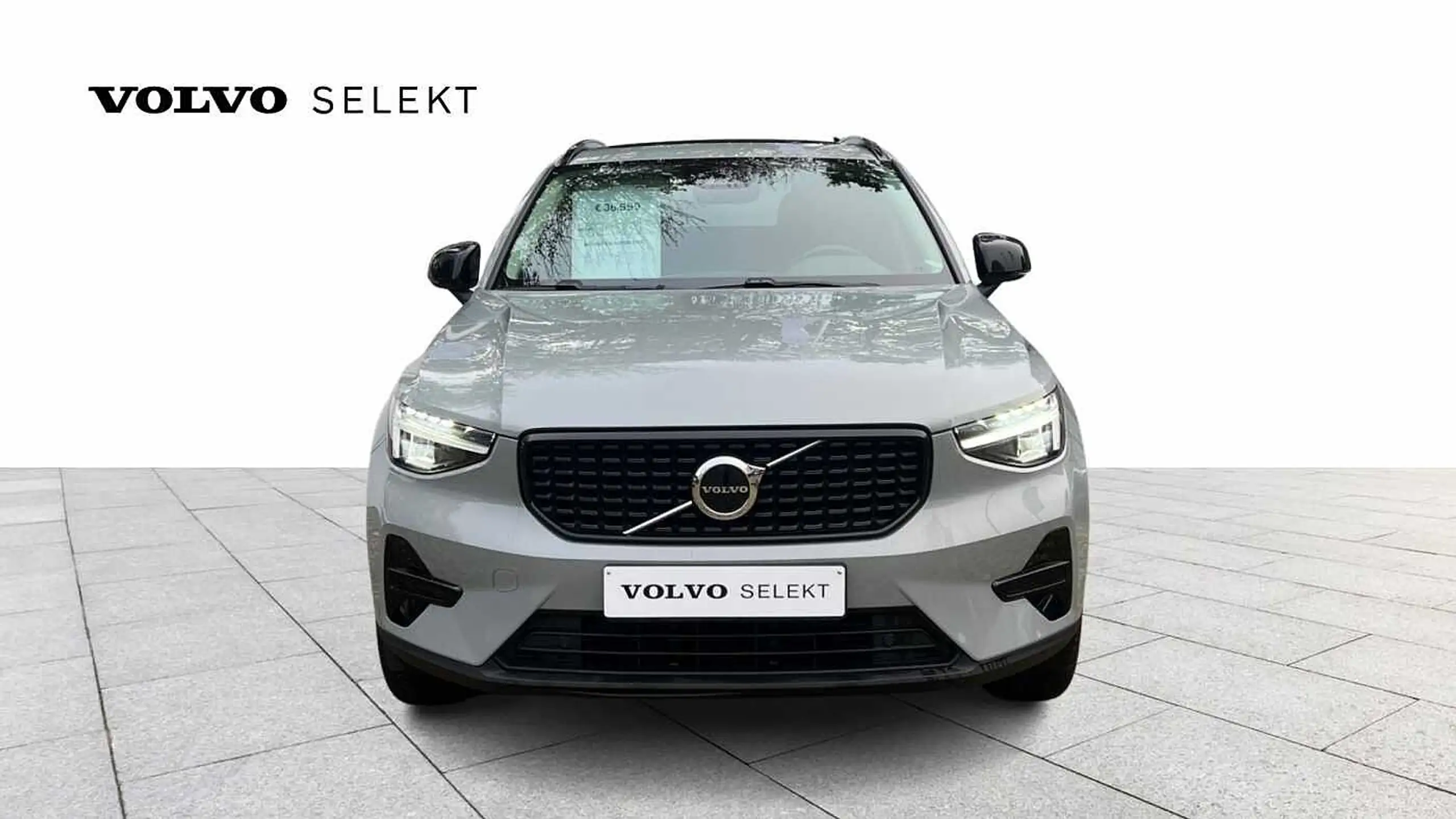 Volvo - XC40