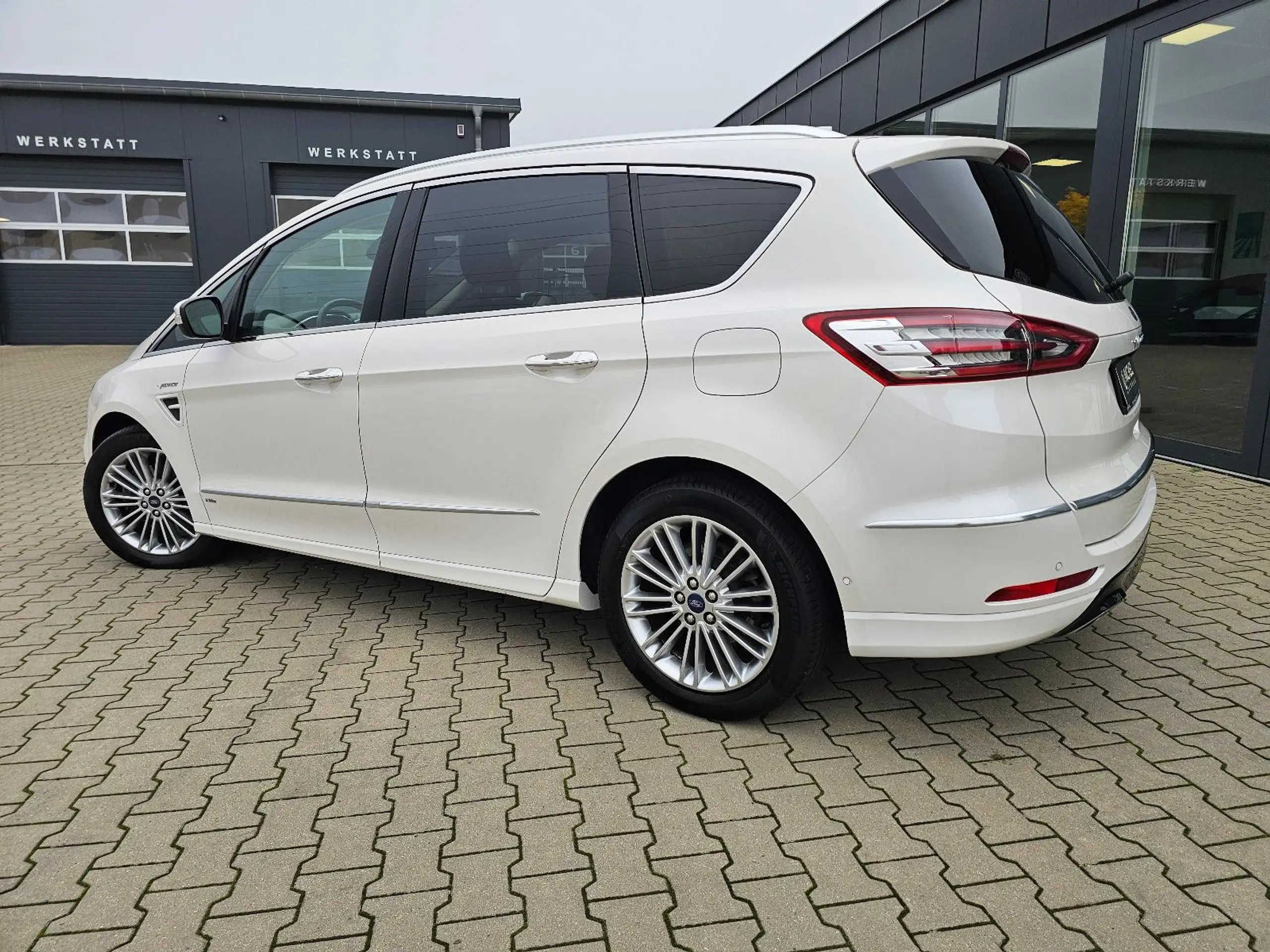 Ford - S-Max