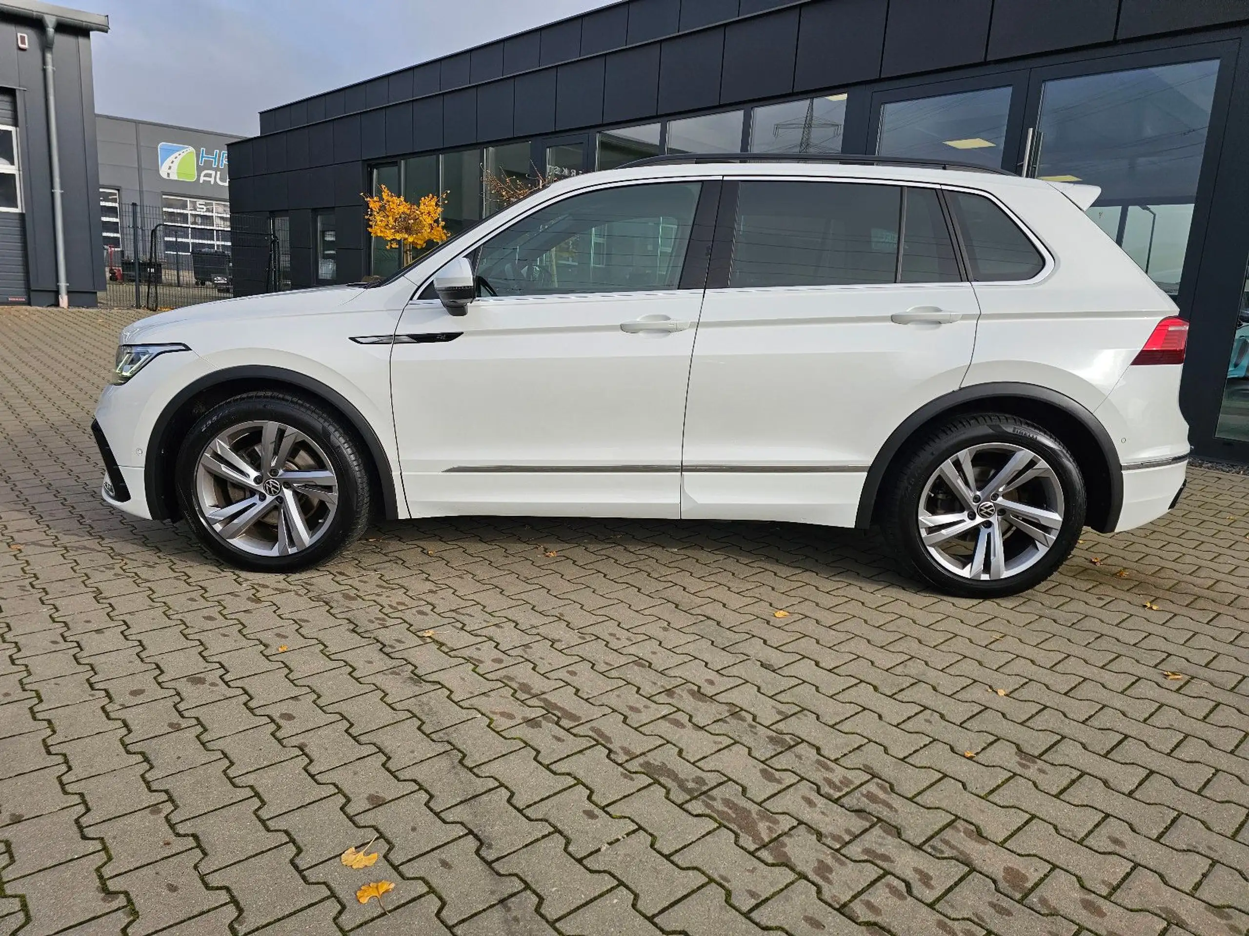 Volkswagen - Tiguan