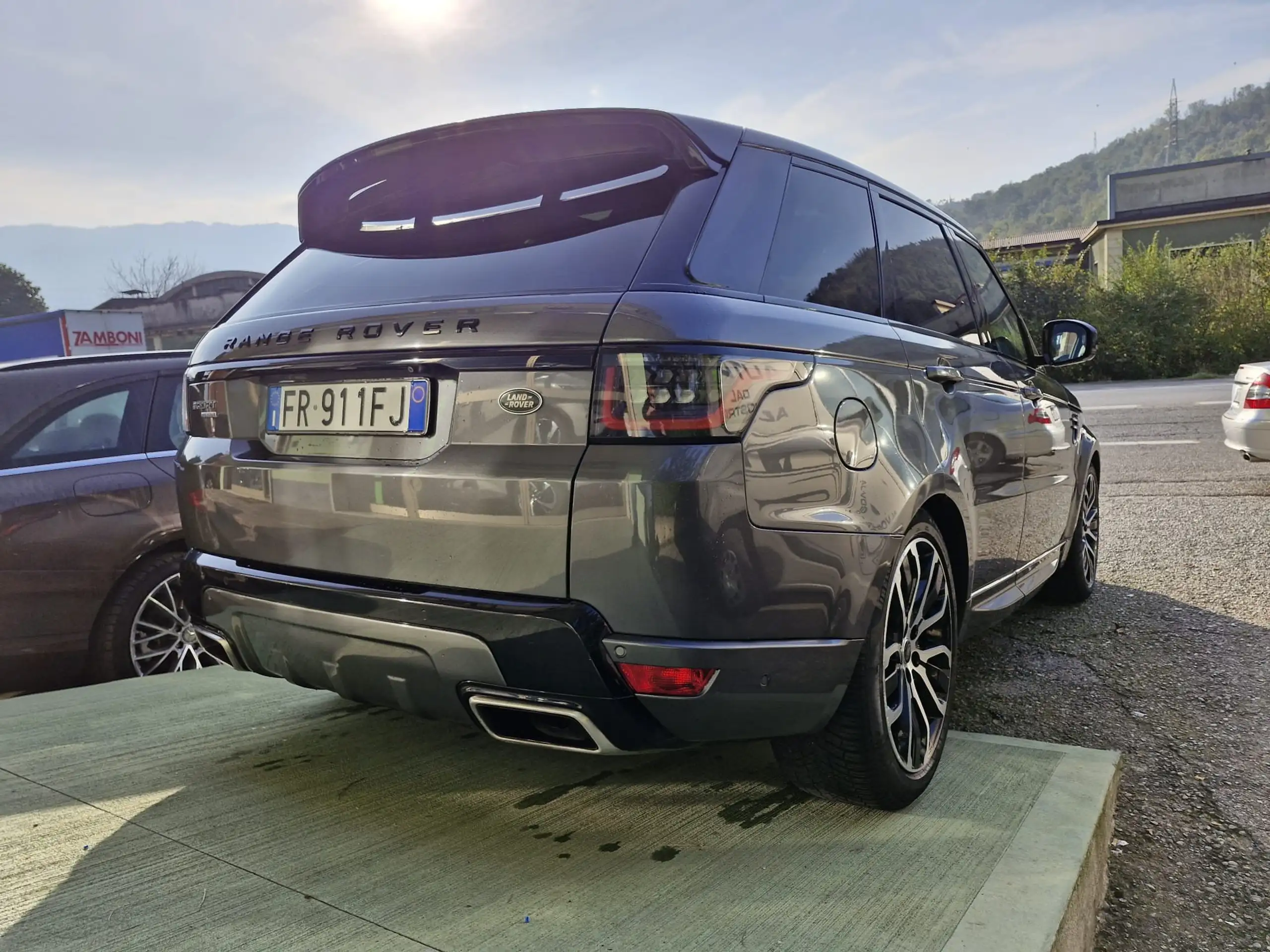 Land Rover - Range Rover Sport