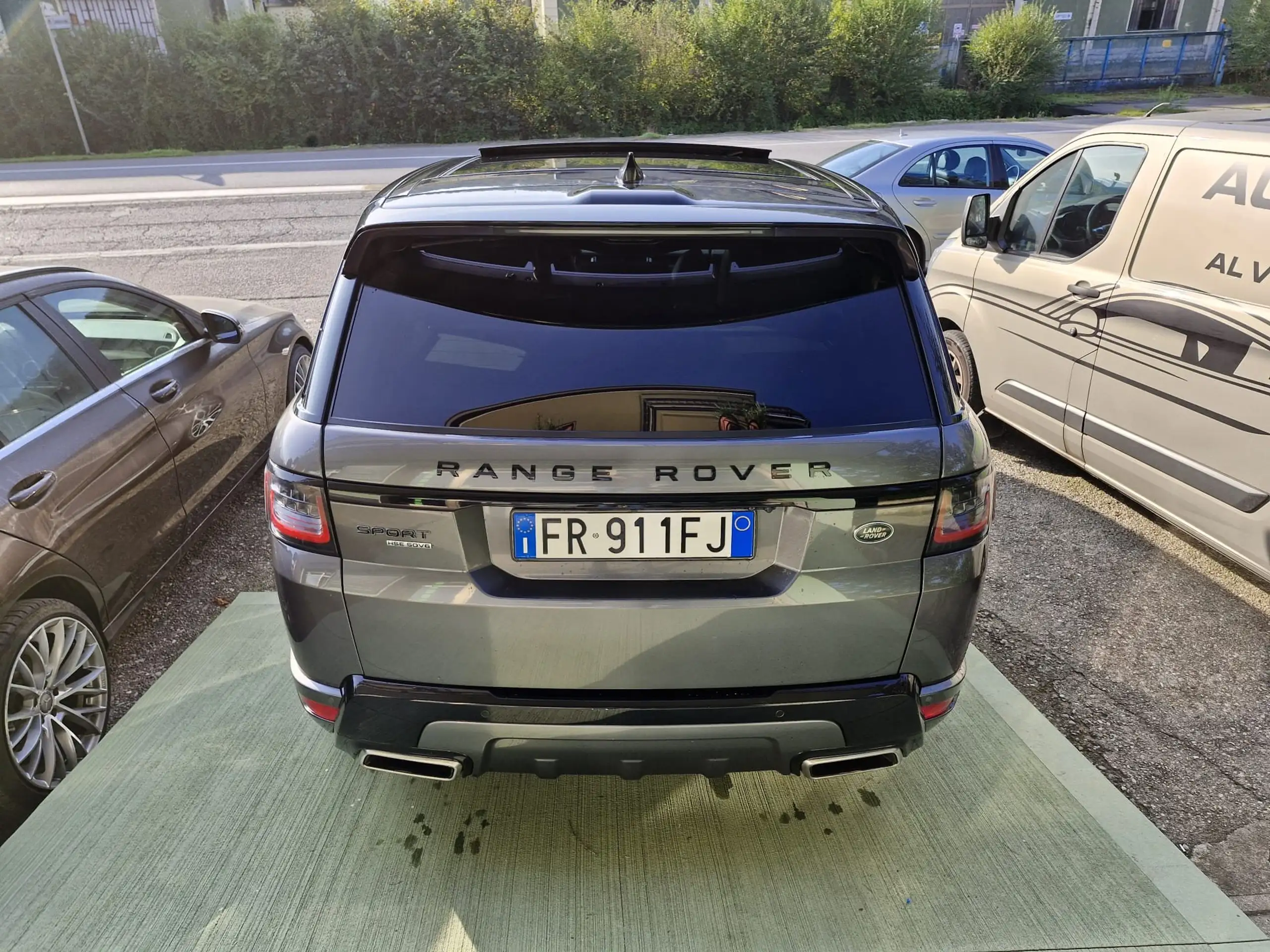 Land Rover - Range Rover Sport