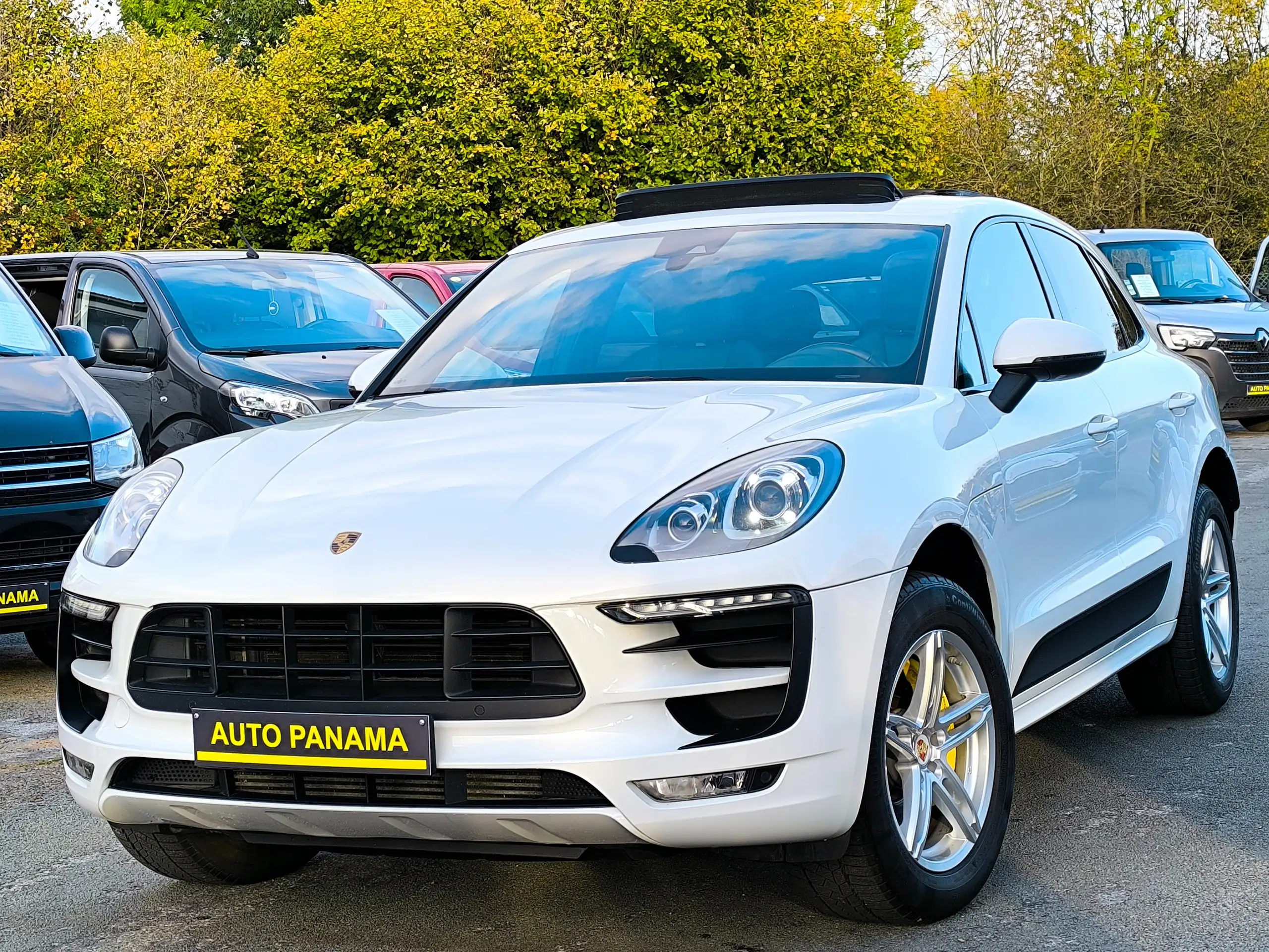 Porsche - Macan