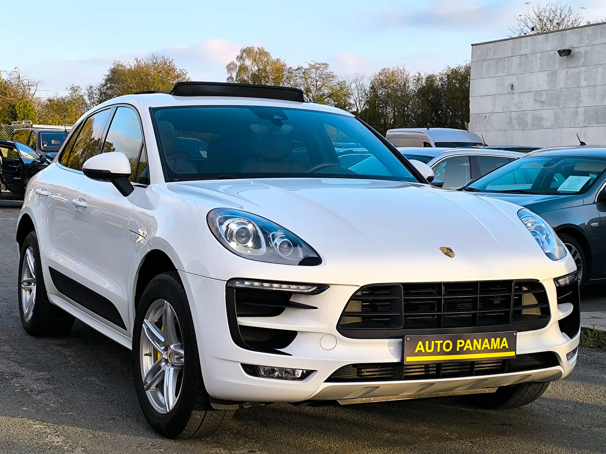 Porsche - Macan