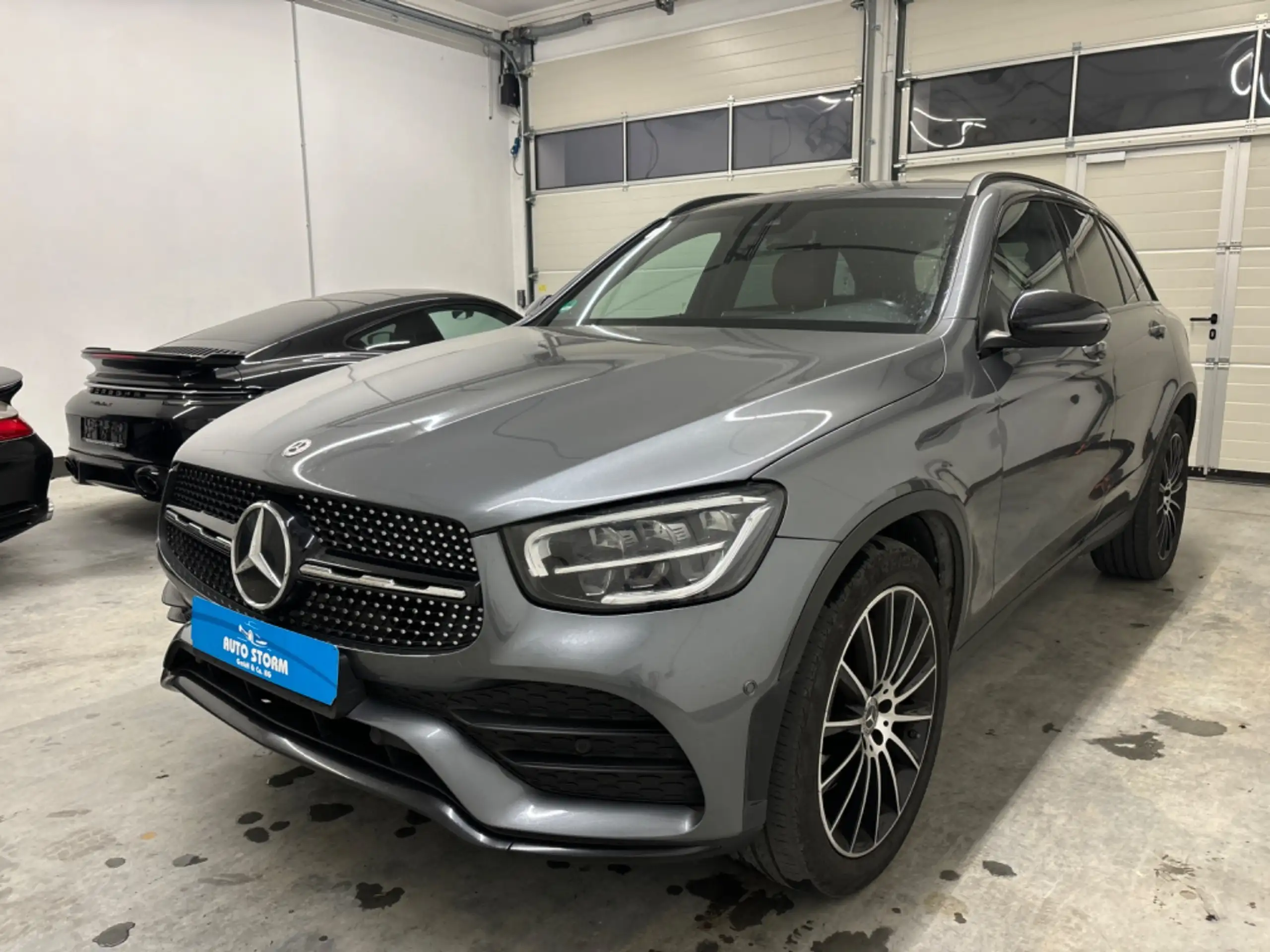 Mercedes-Benz - GLC 220