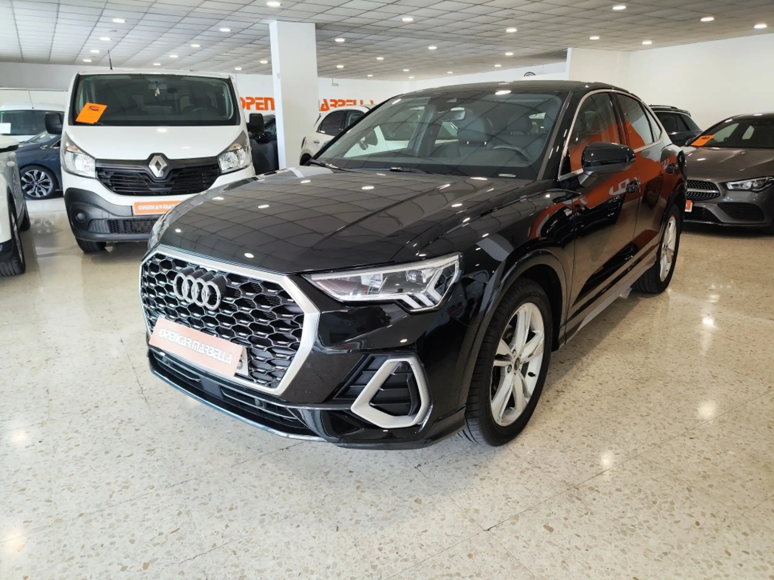 Audi - Q3