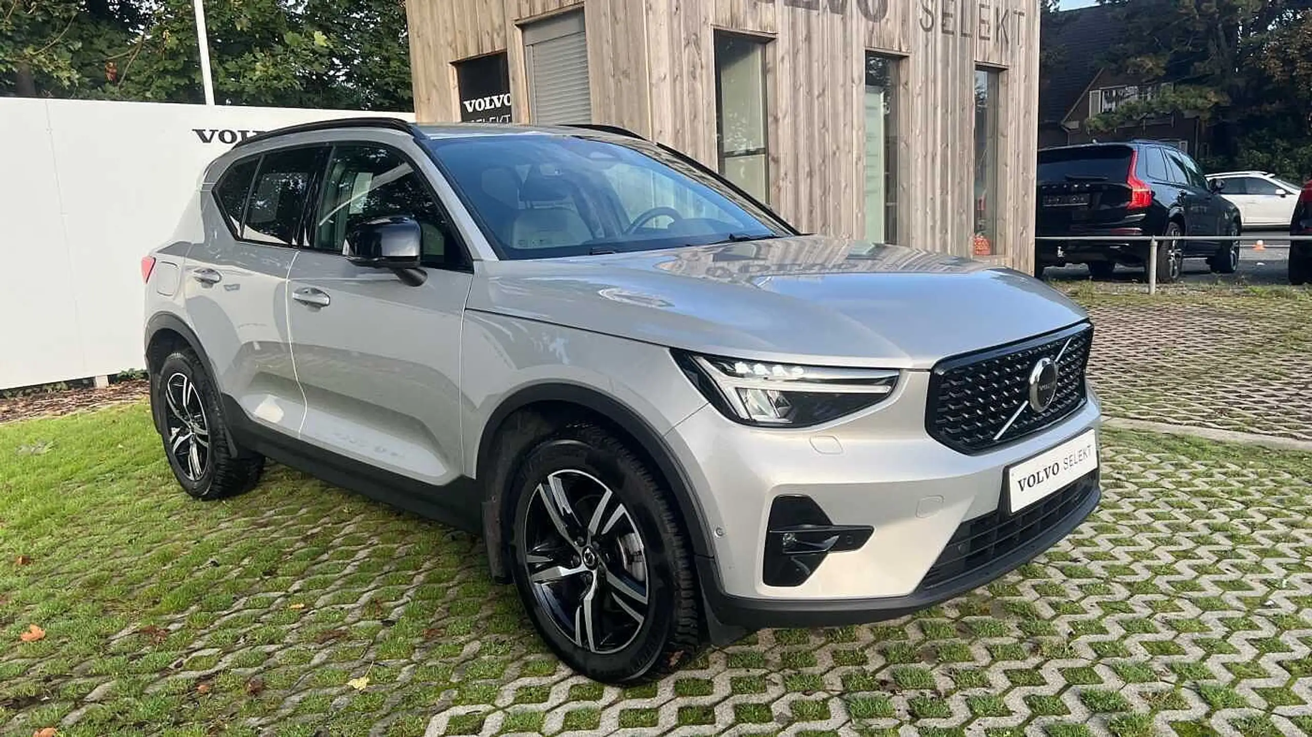 Volvo - XC40