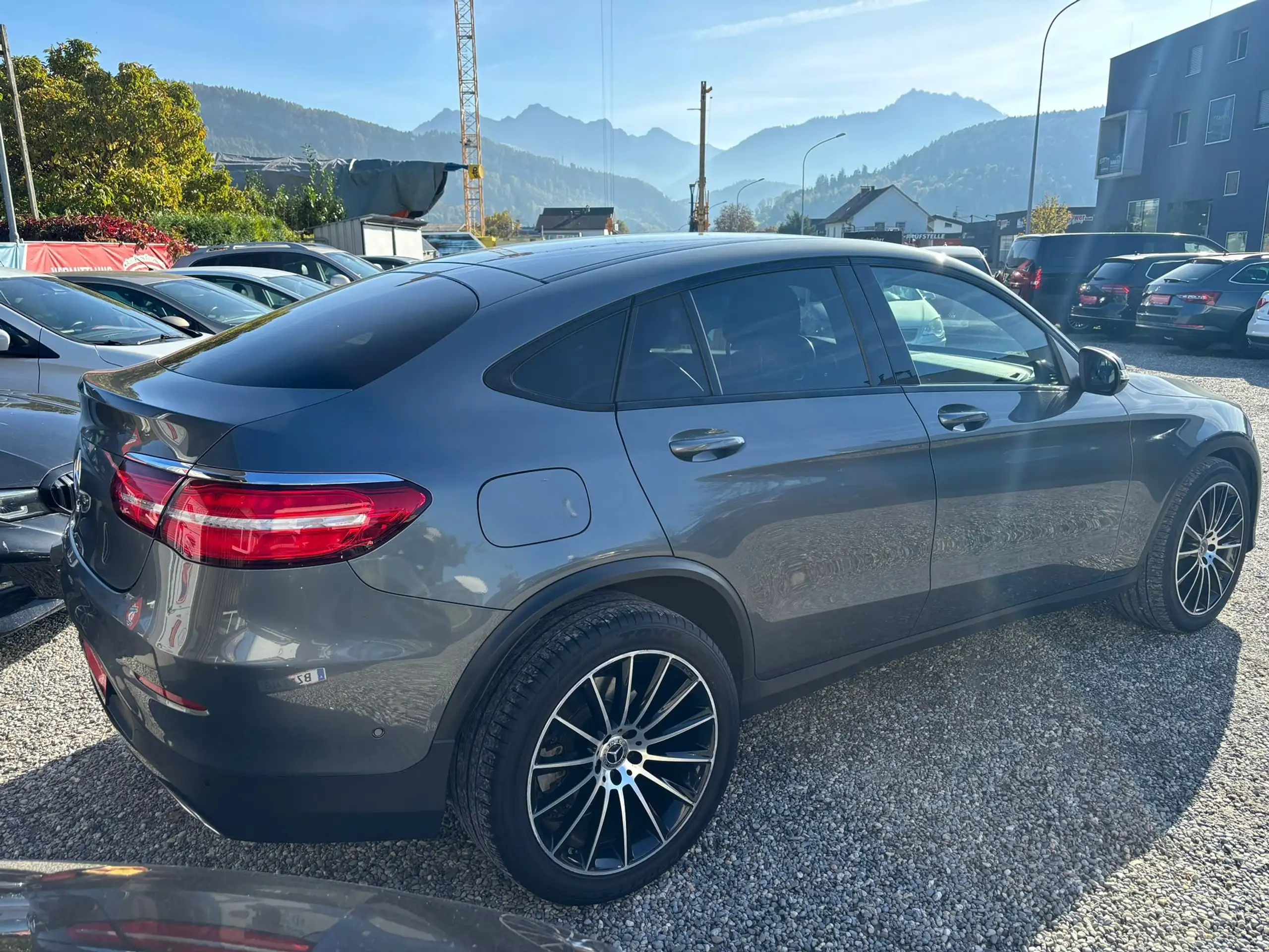 Mercedes-Benz - GLC 220