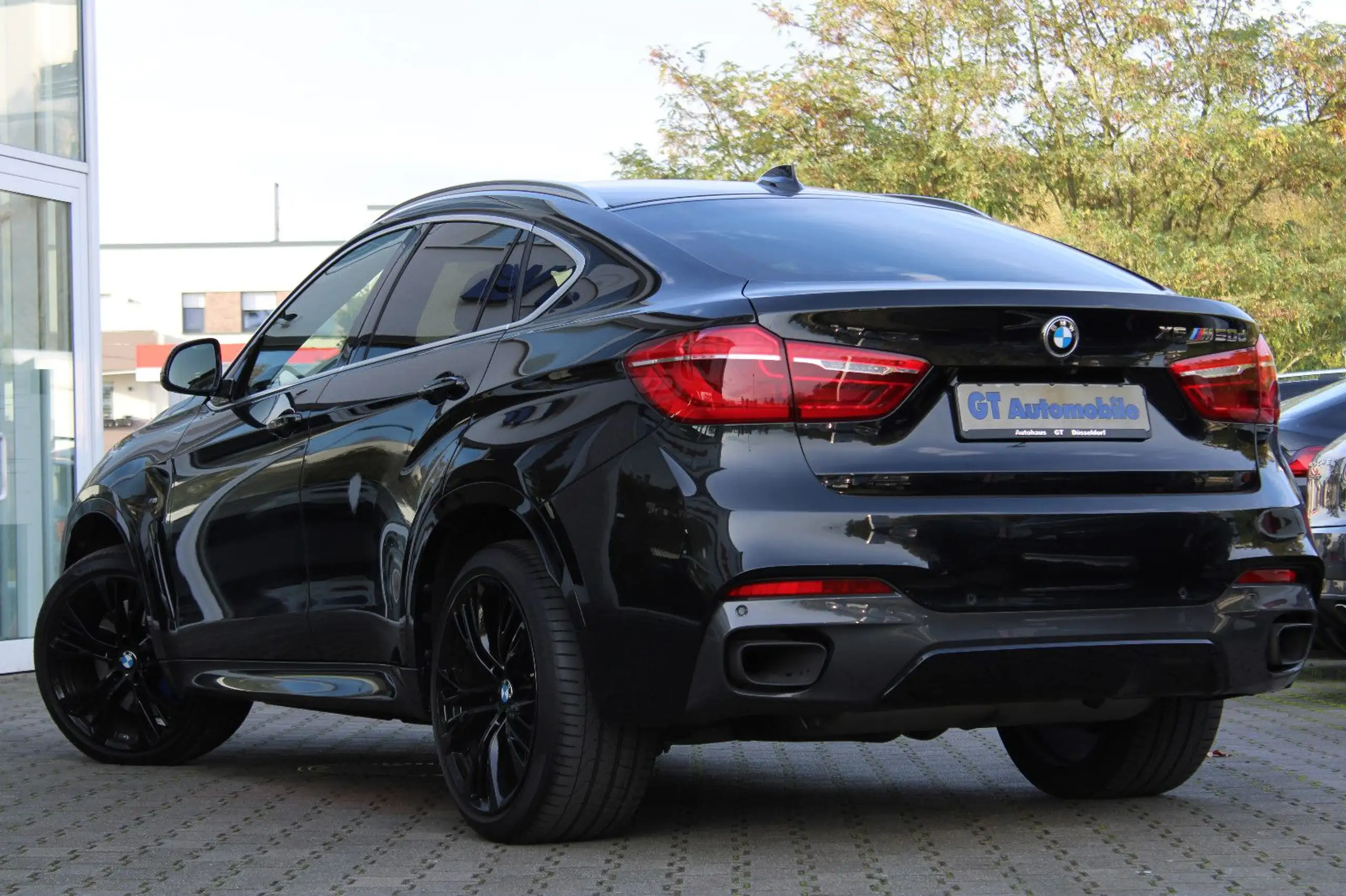 BMW - X6 M