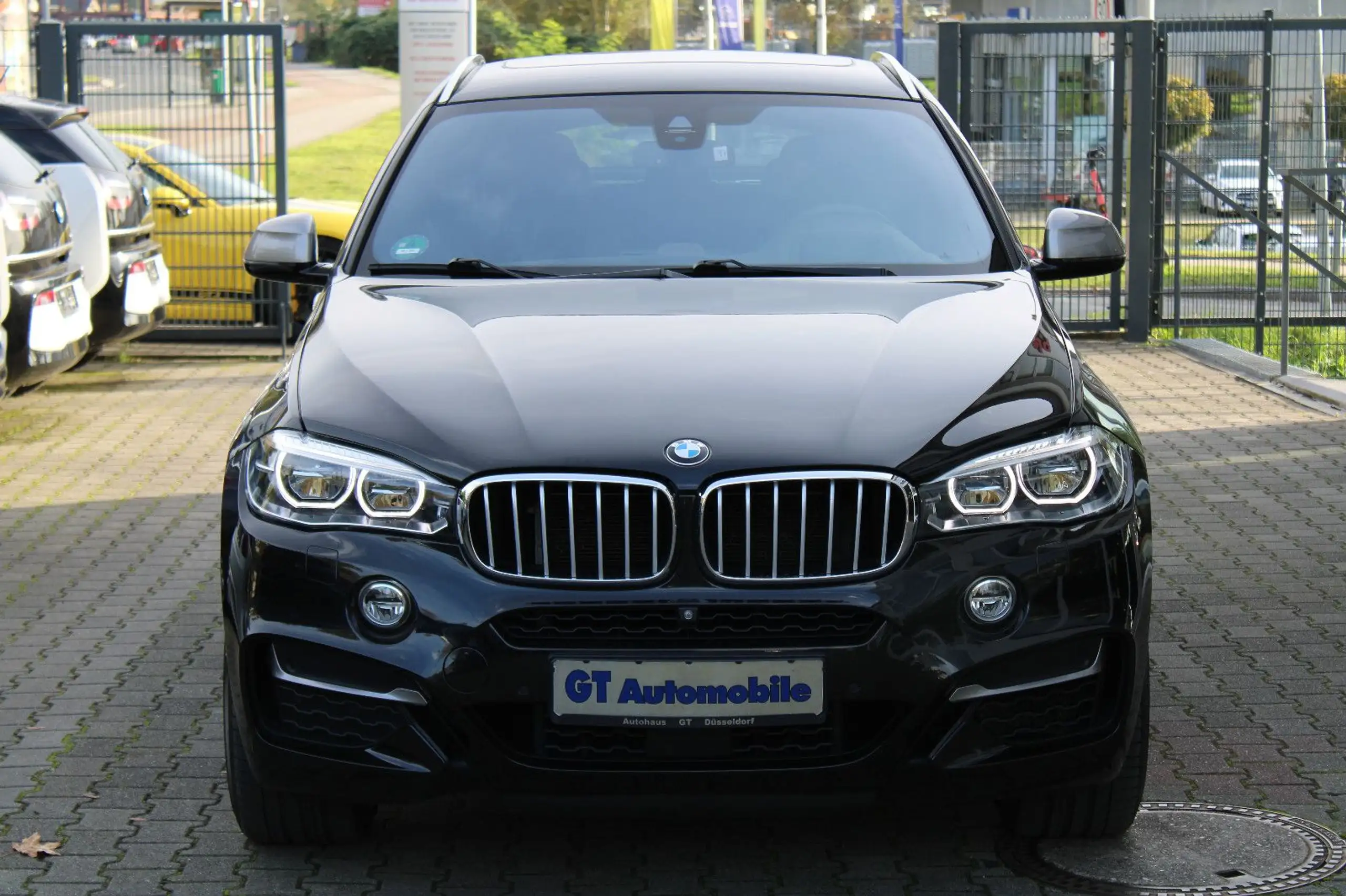 BMW - X6 M