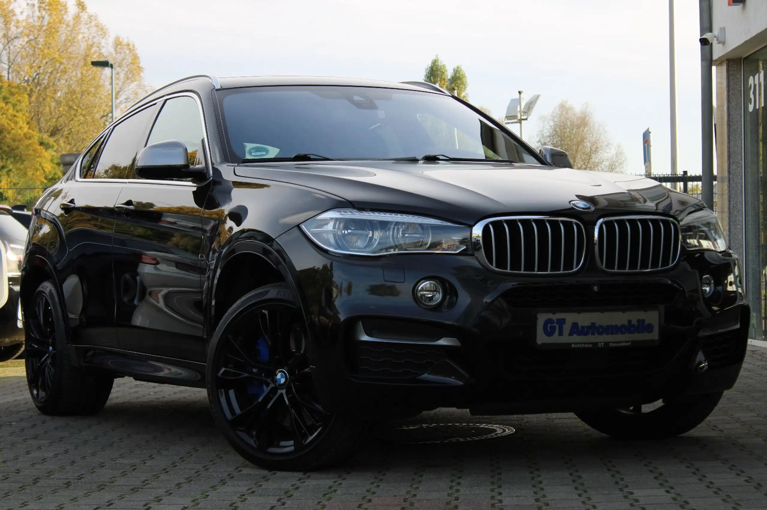 BMW - X6 M