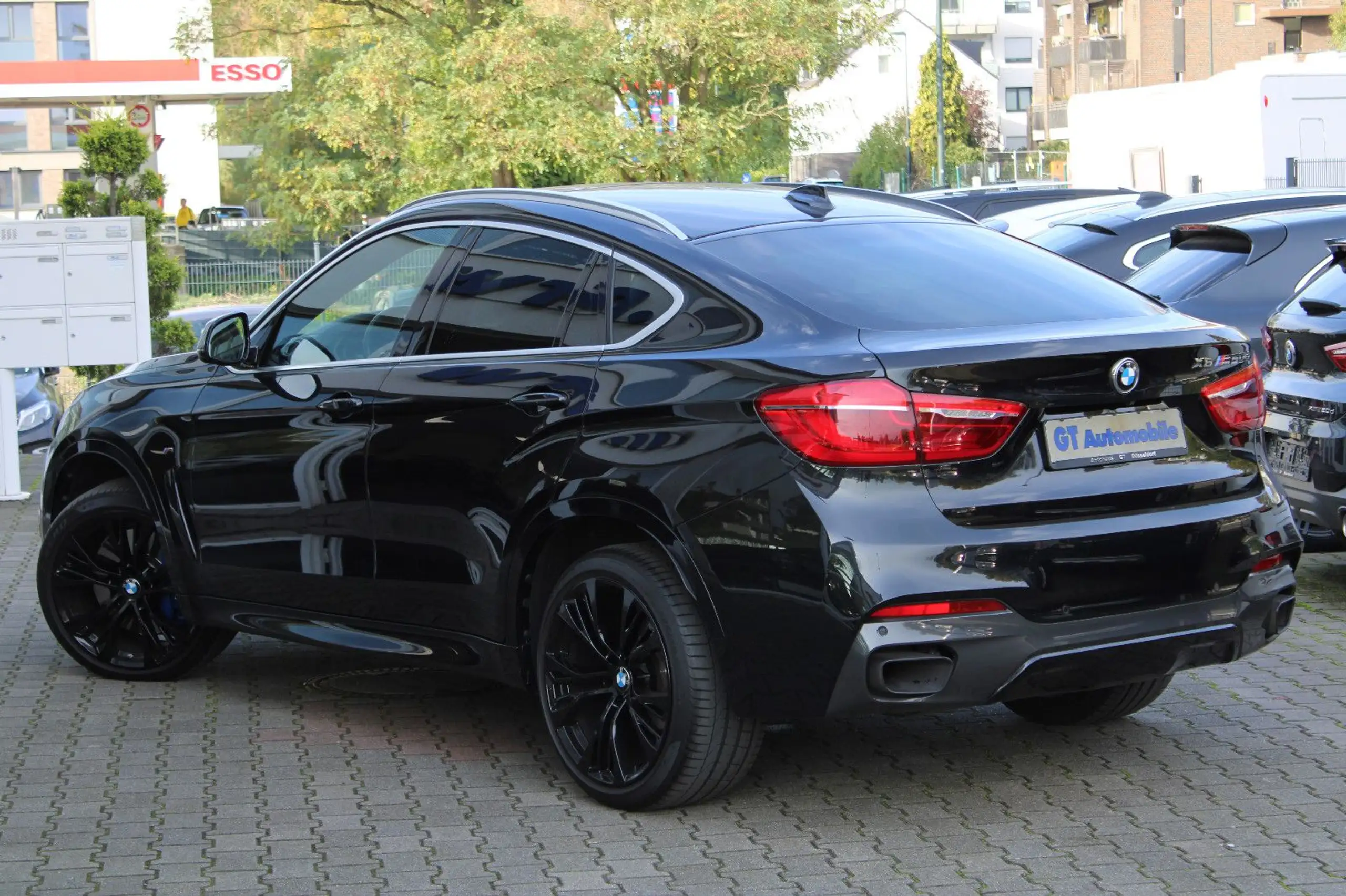 BMW - X6 M