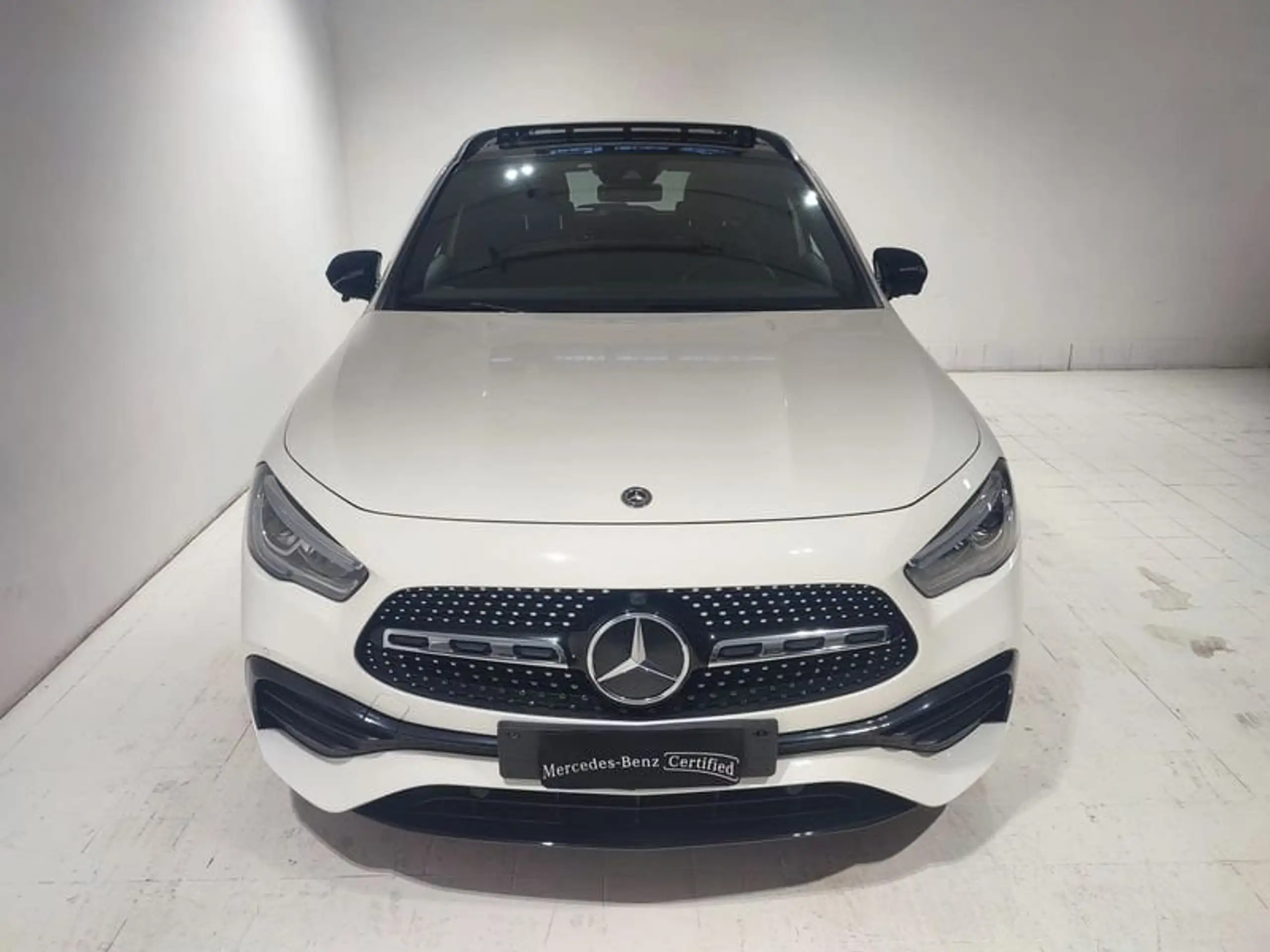 Mercedes-Benz - GLA 200