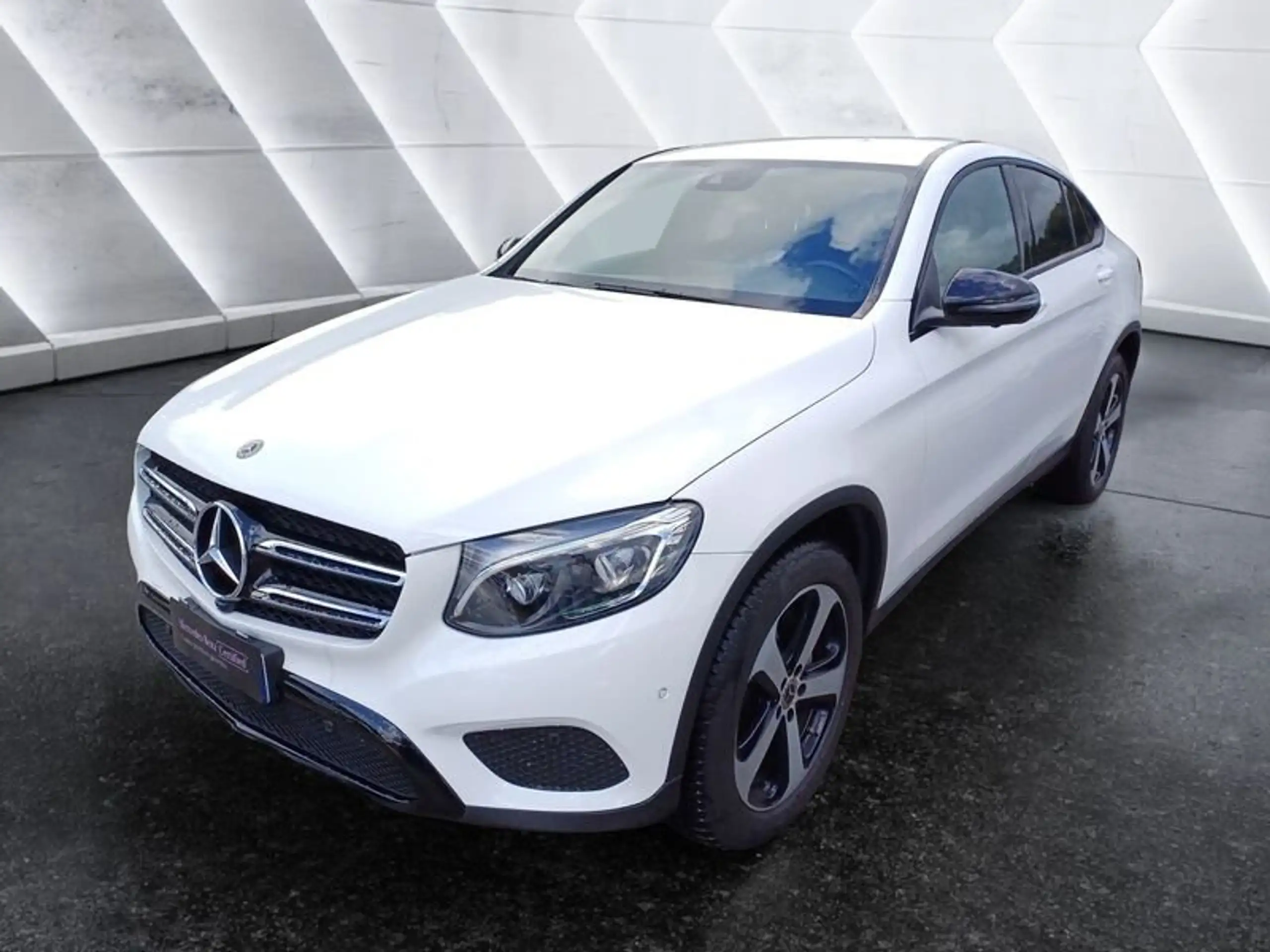 Mercedes-Benz - GLC 250