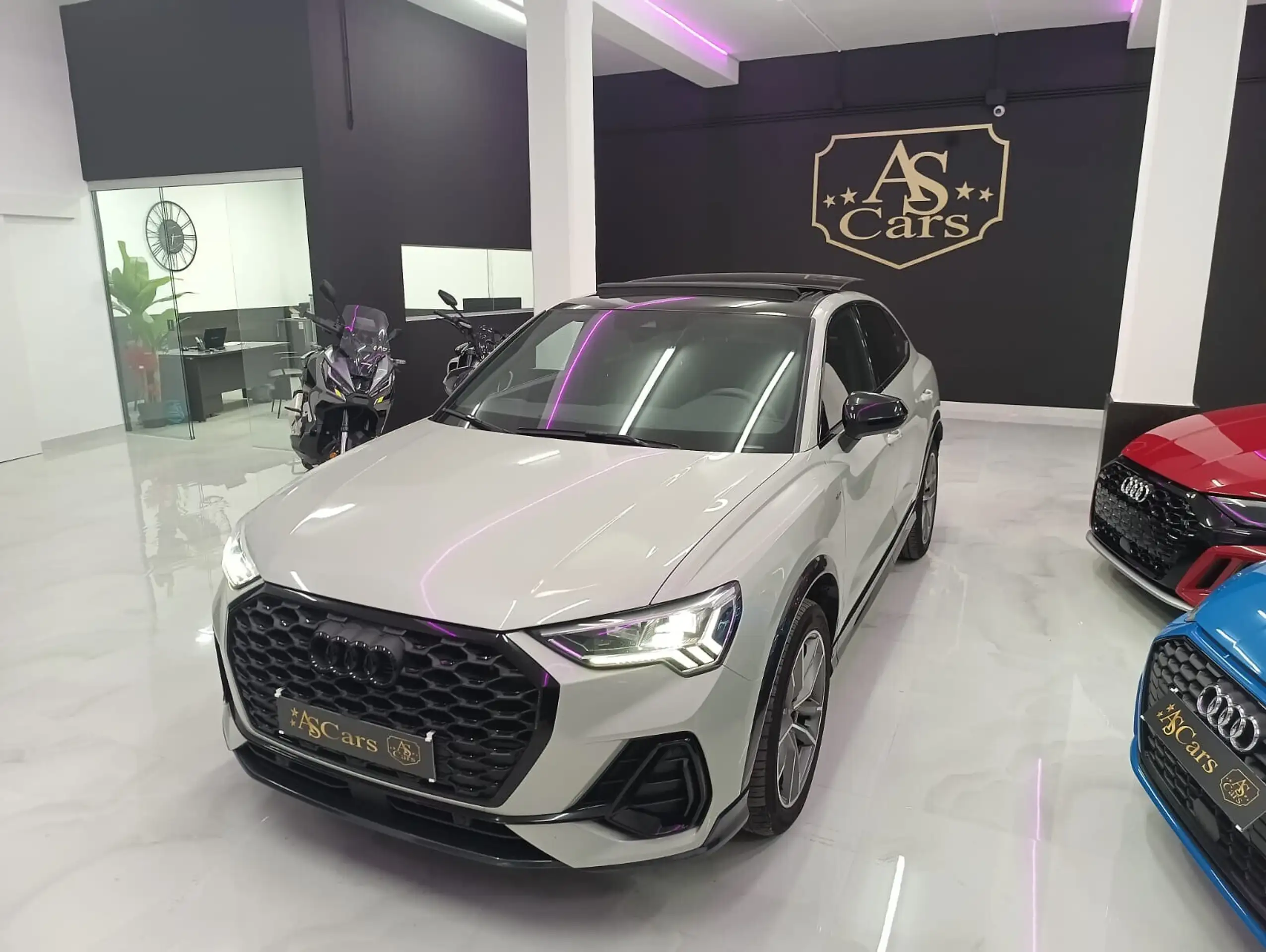 Audi - Q3