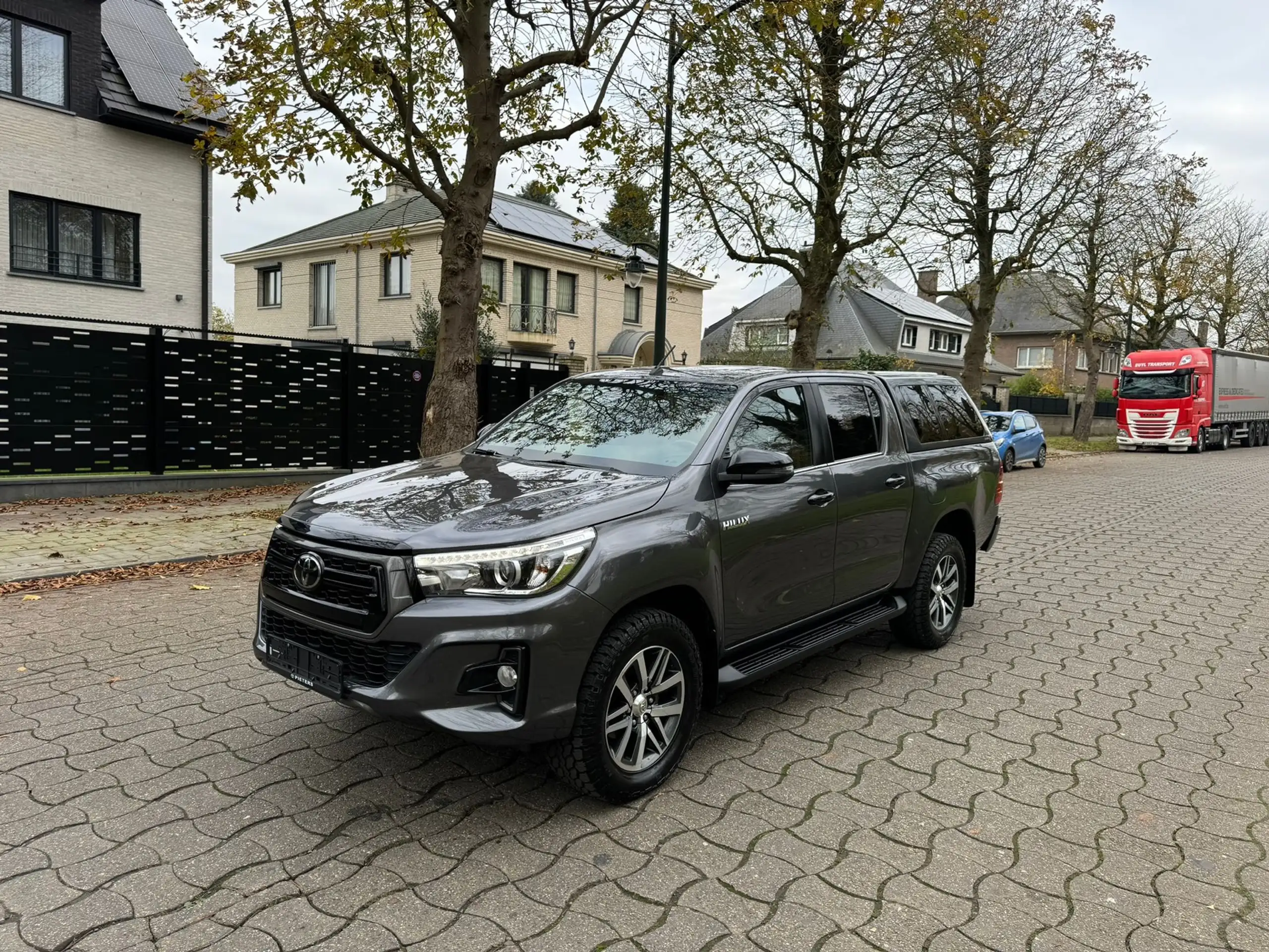 Toyota - Hilux