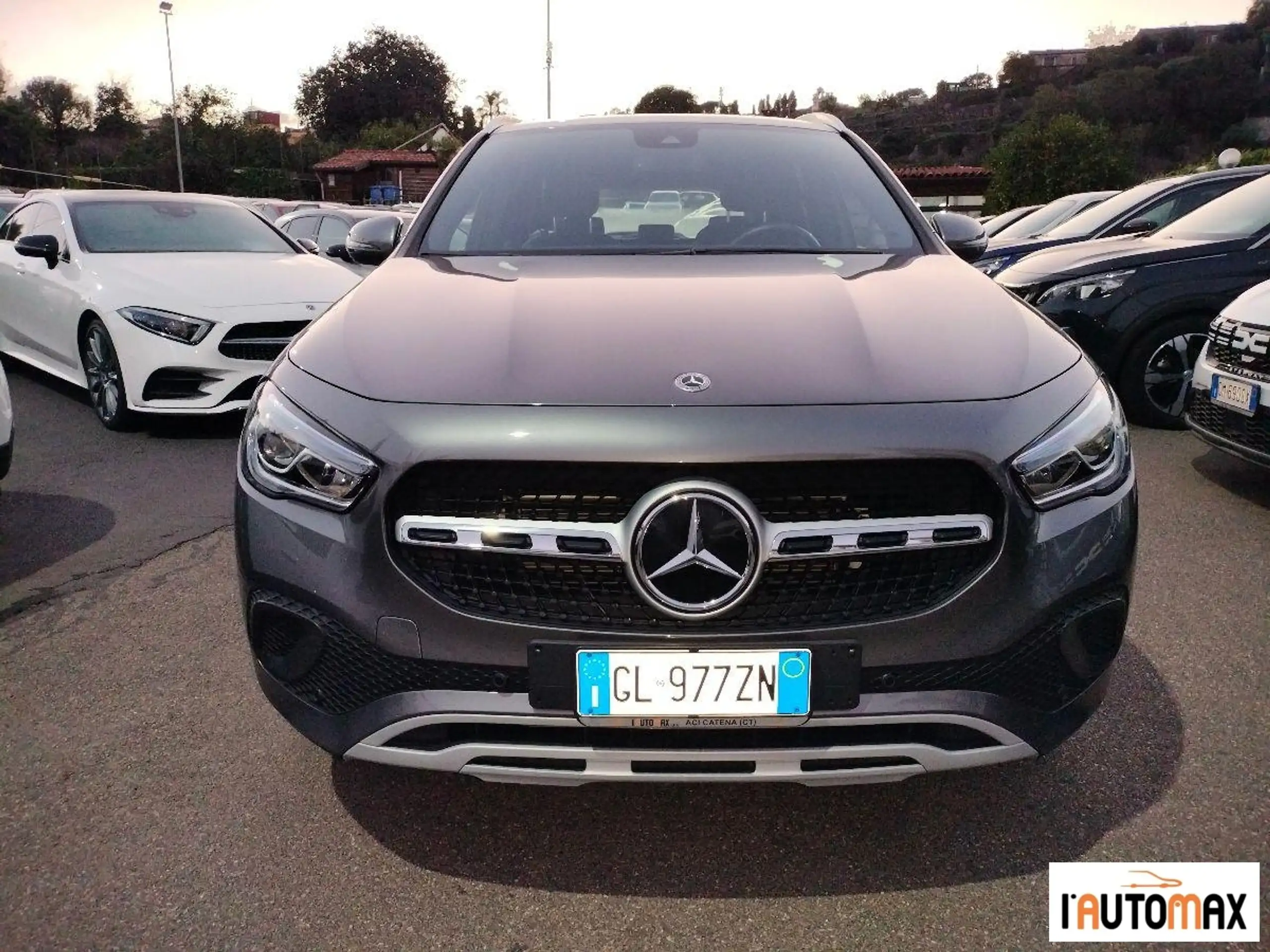 Mercedes-Benz - GLA 250