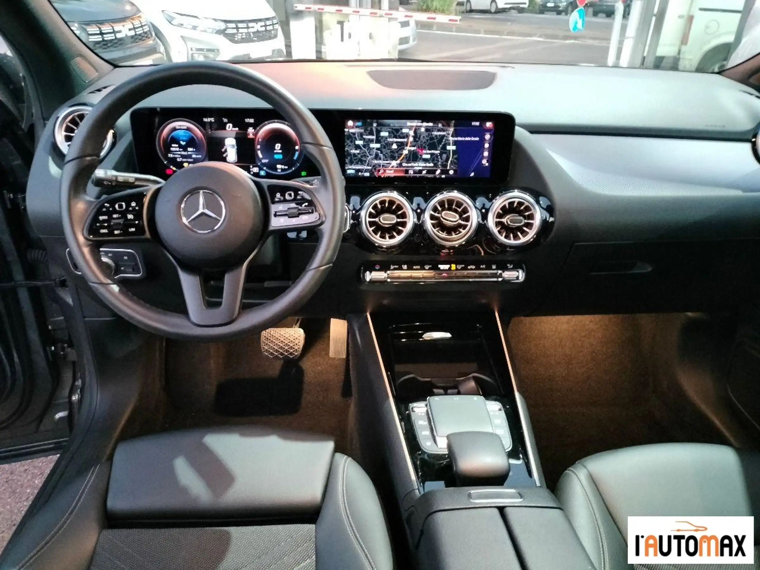 Mercedes-Benz - GLA 250