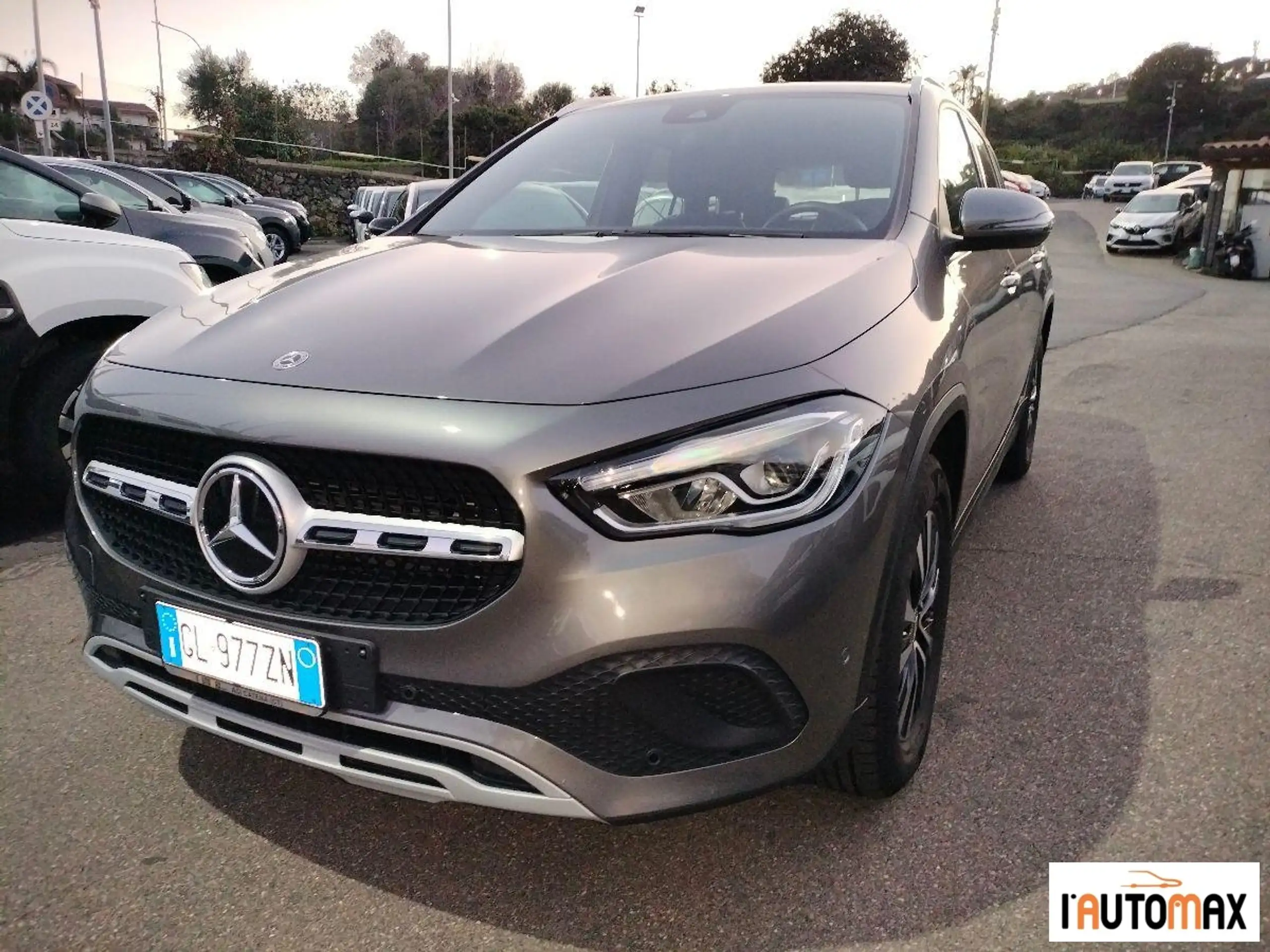 Mercedes-Benz - GLA 250