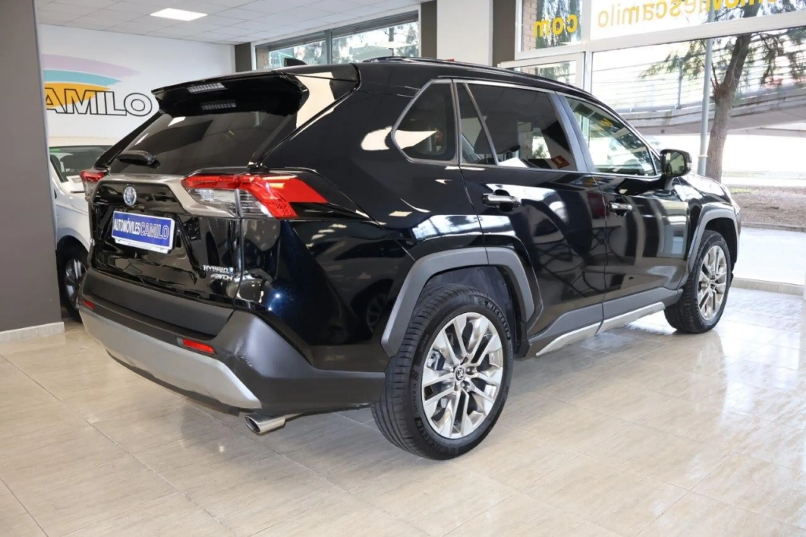 Toyota - RAV 4