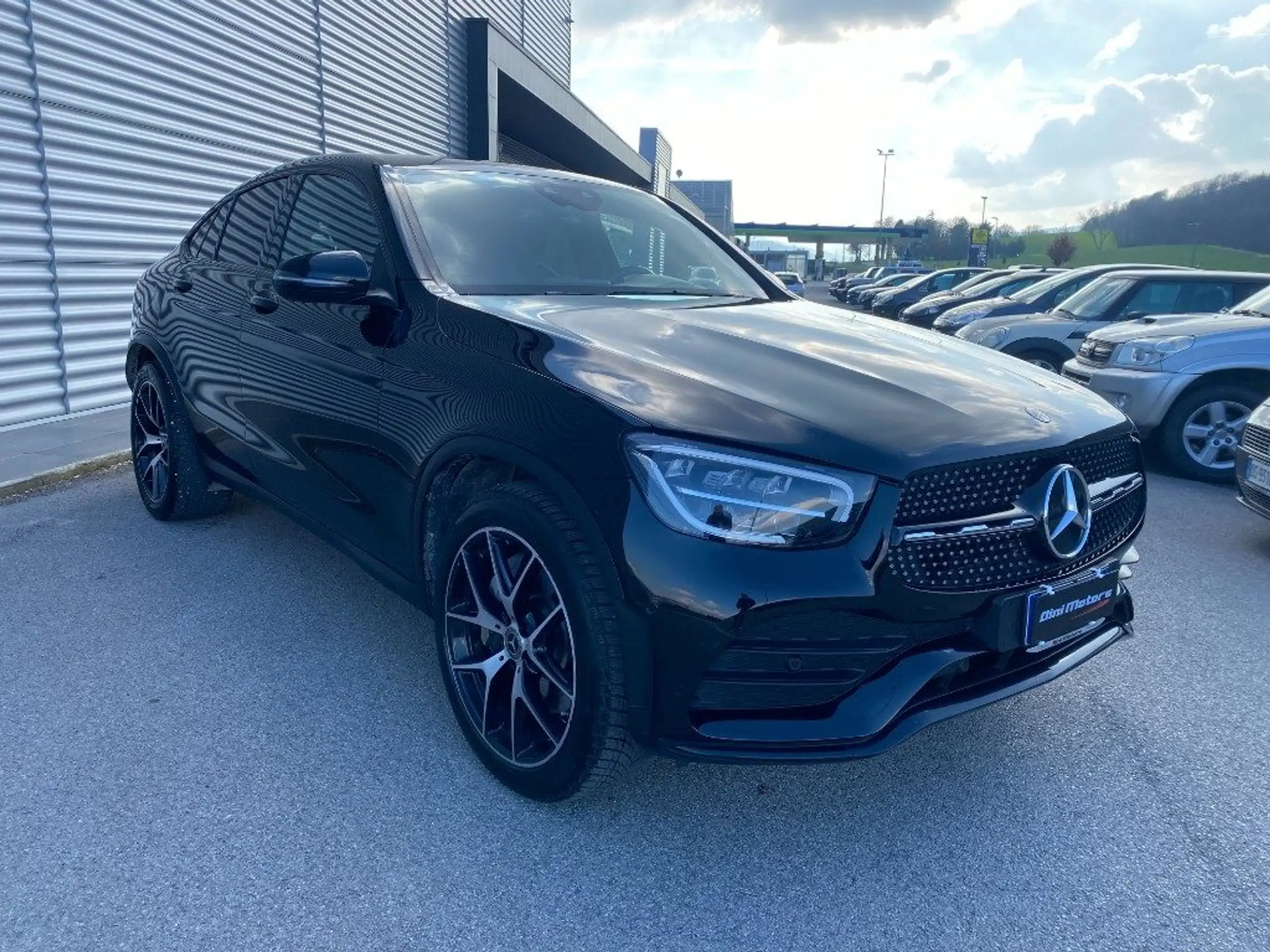 Mercedes-Benz - GLC 300