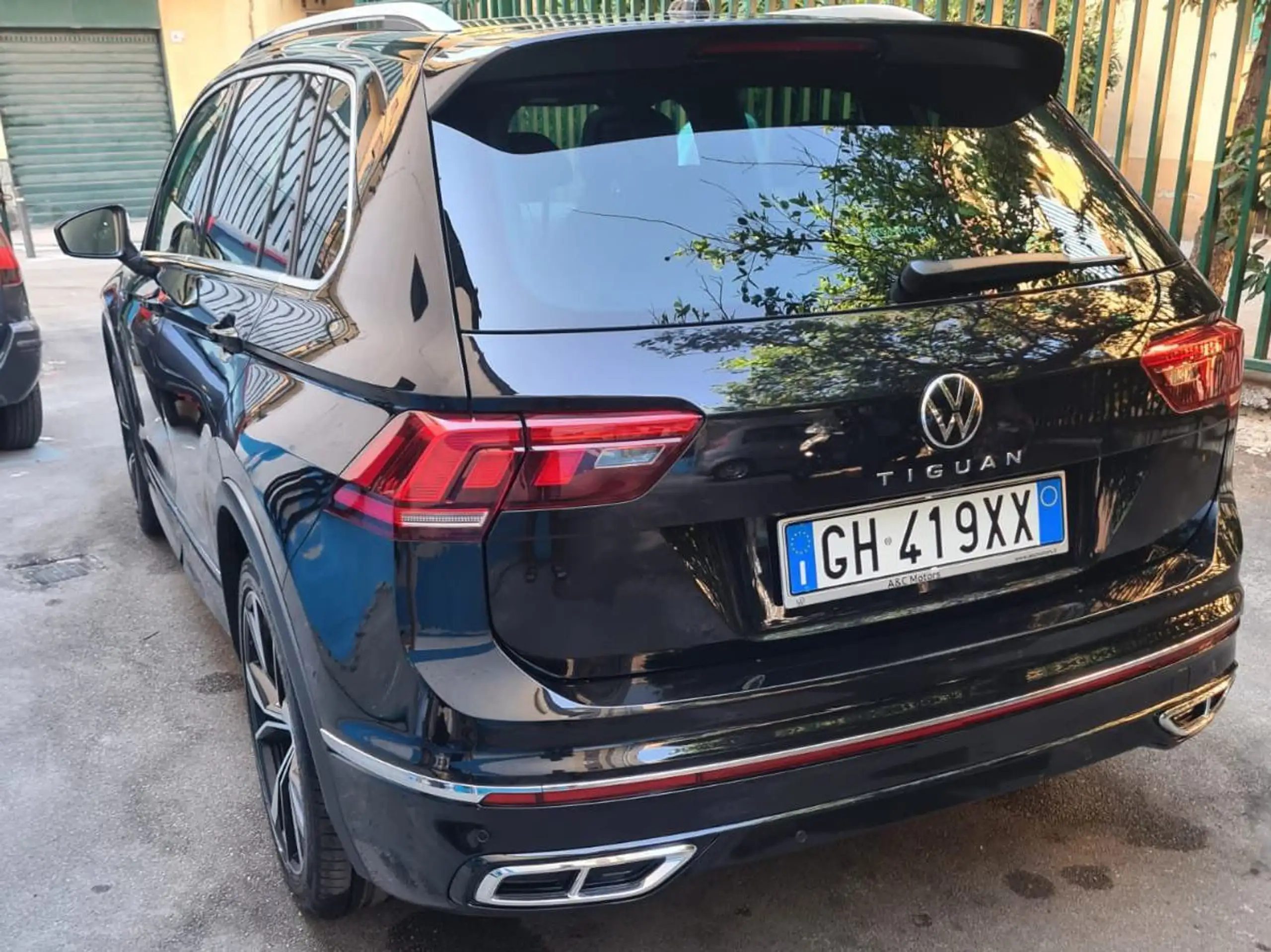 Volkswagen - Tiguan