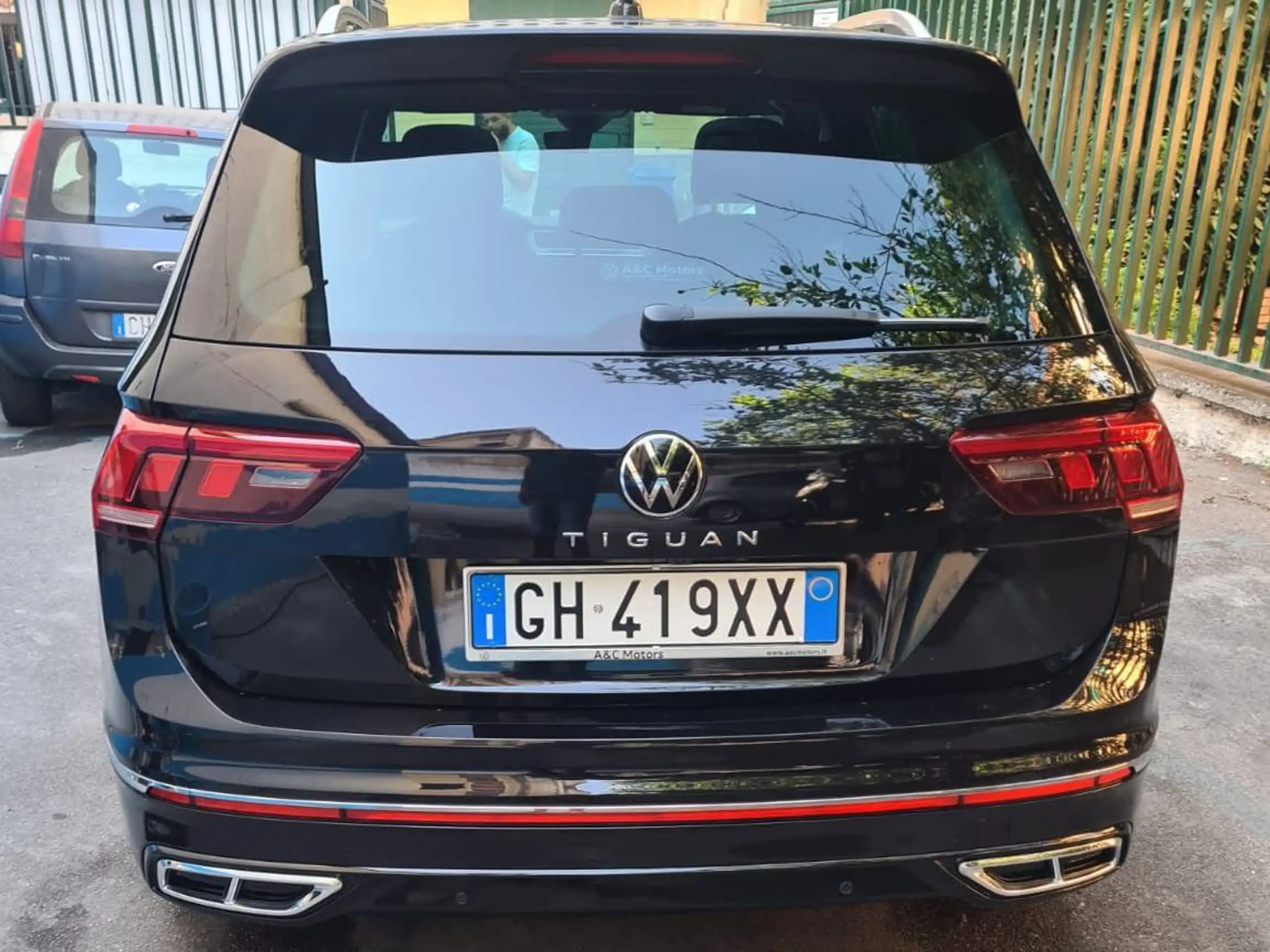 Volkswagen - Tiguan