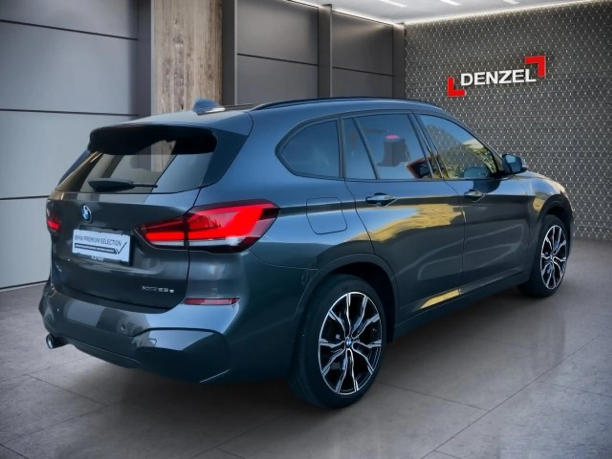 BMW - X1