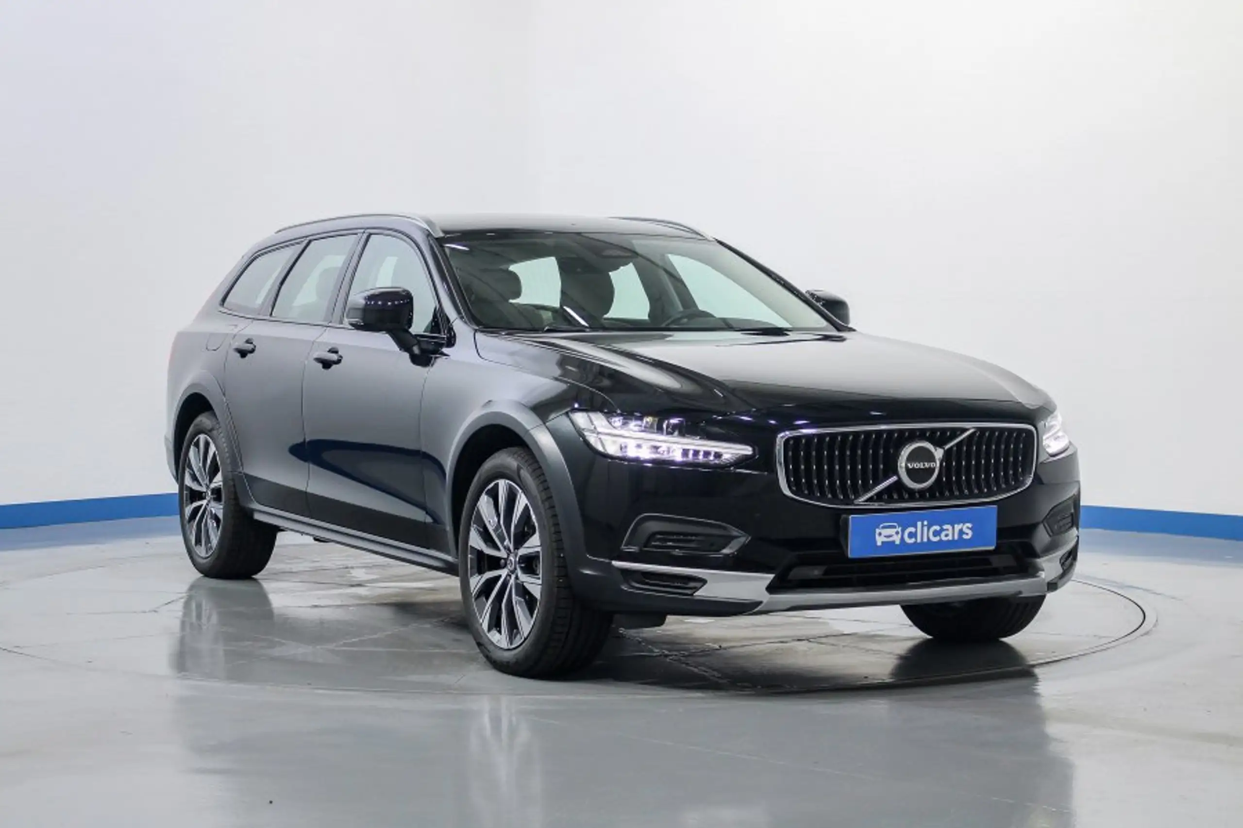 Volvo - V90 Cross Country