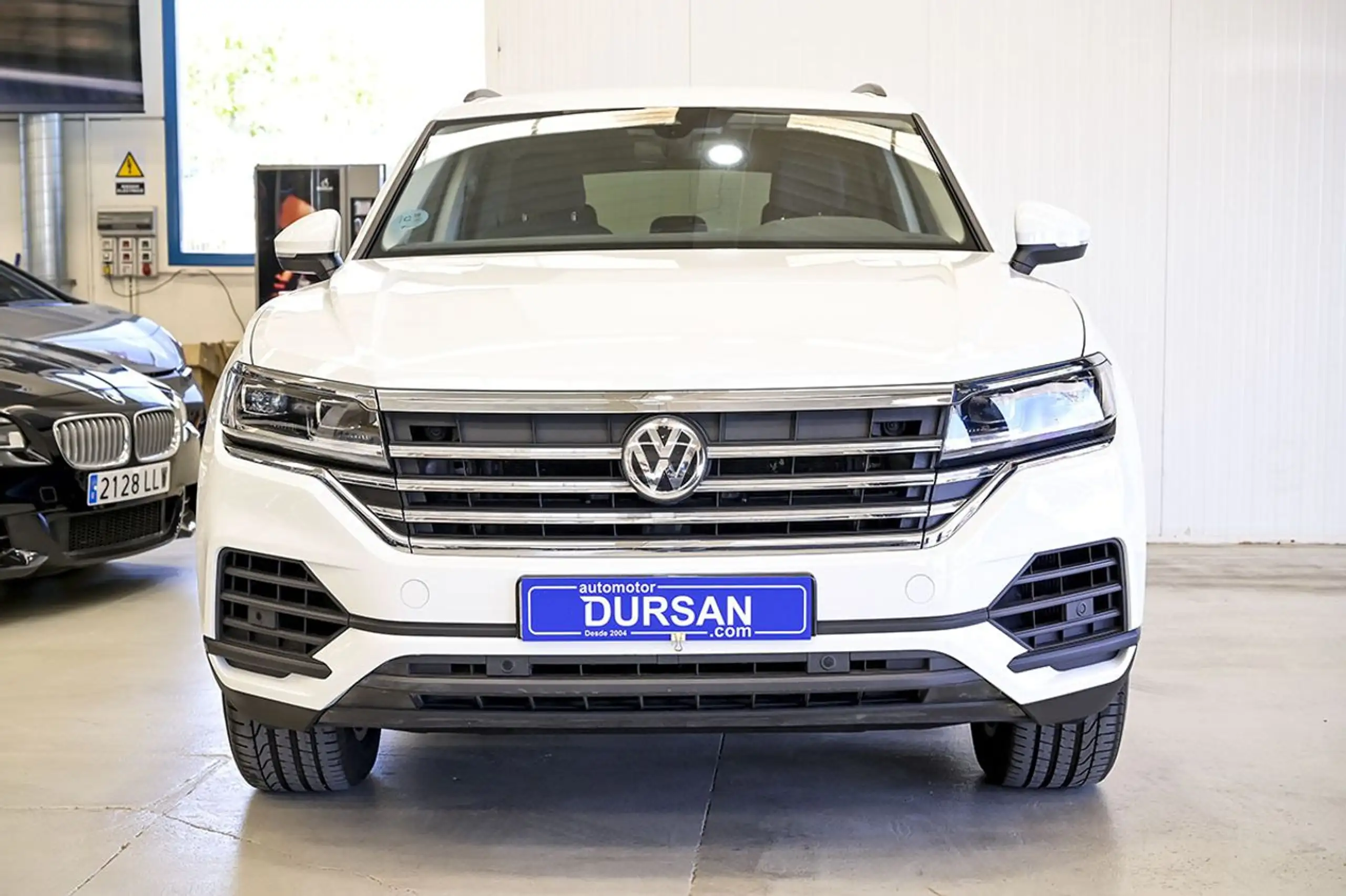 Volkswagen - Touareg