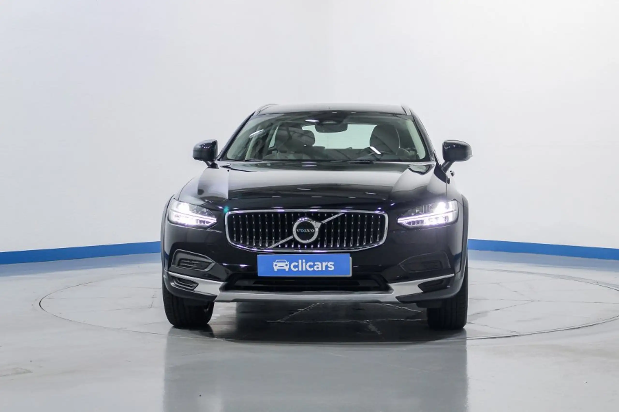 Volvo - V90 Cross Country