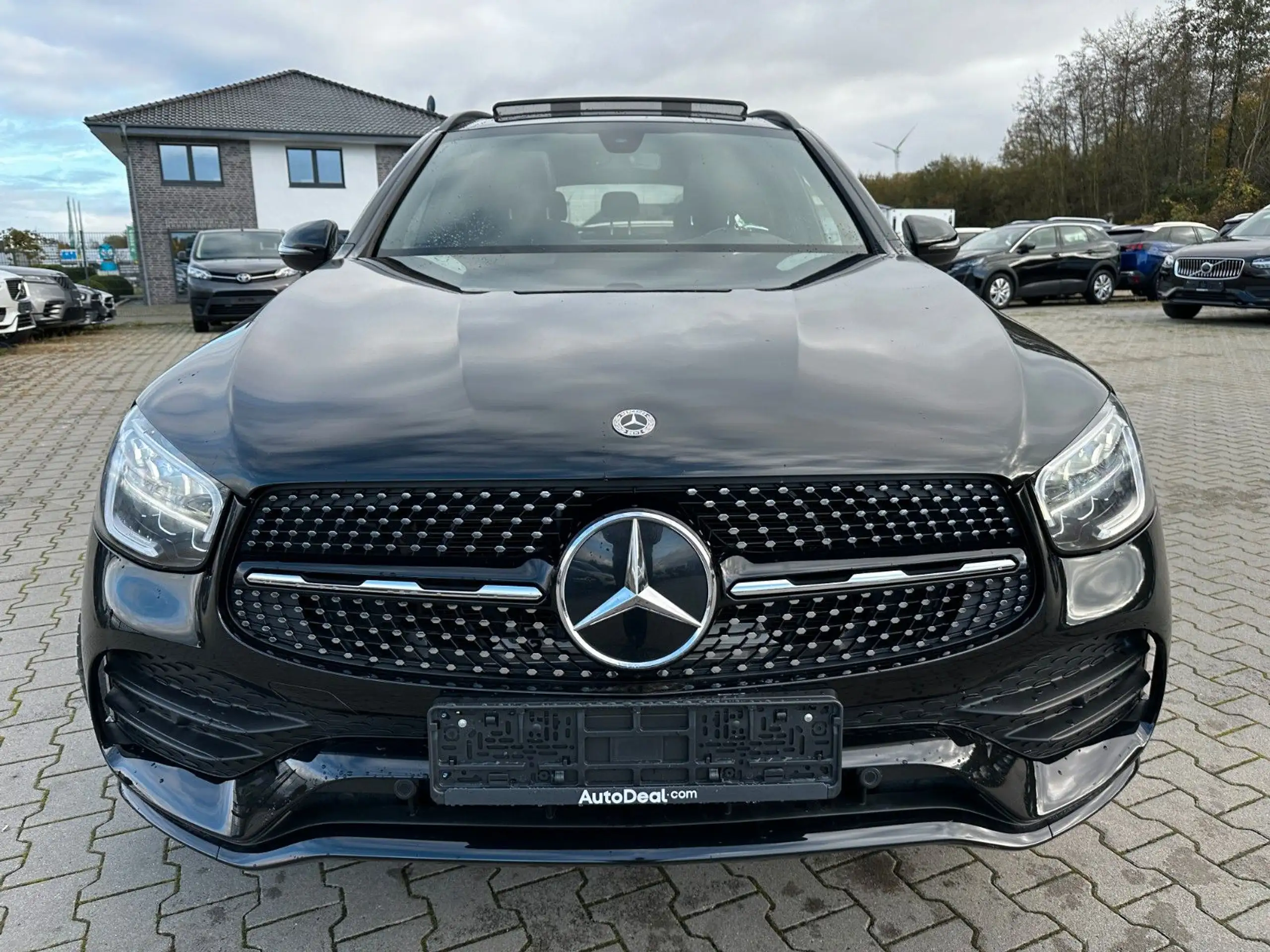 Mercedes-Benz - GLC 300