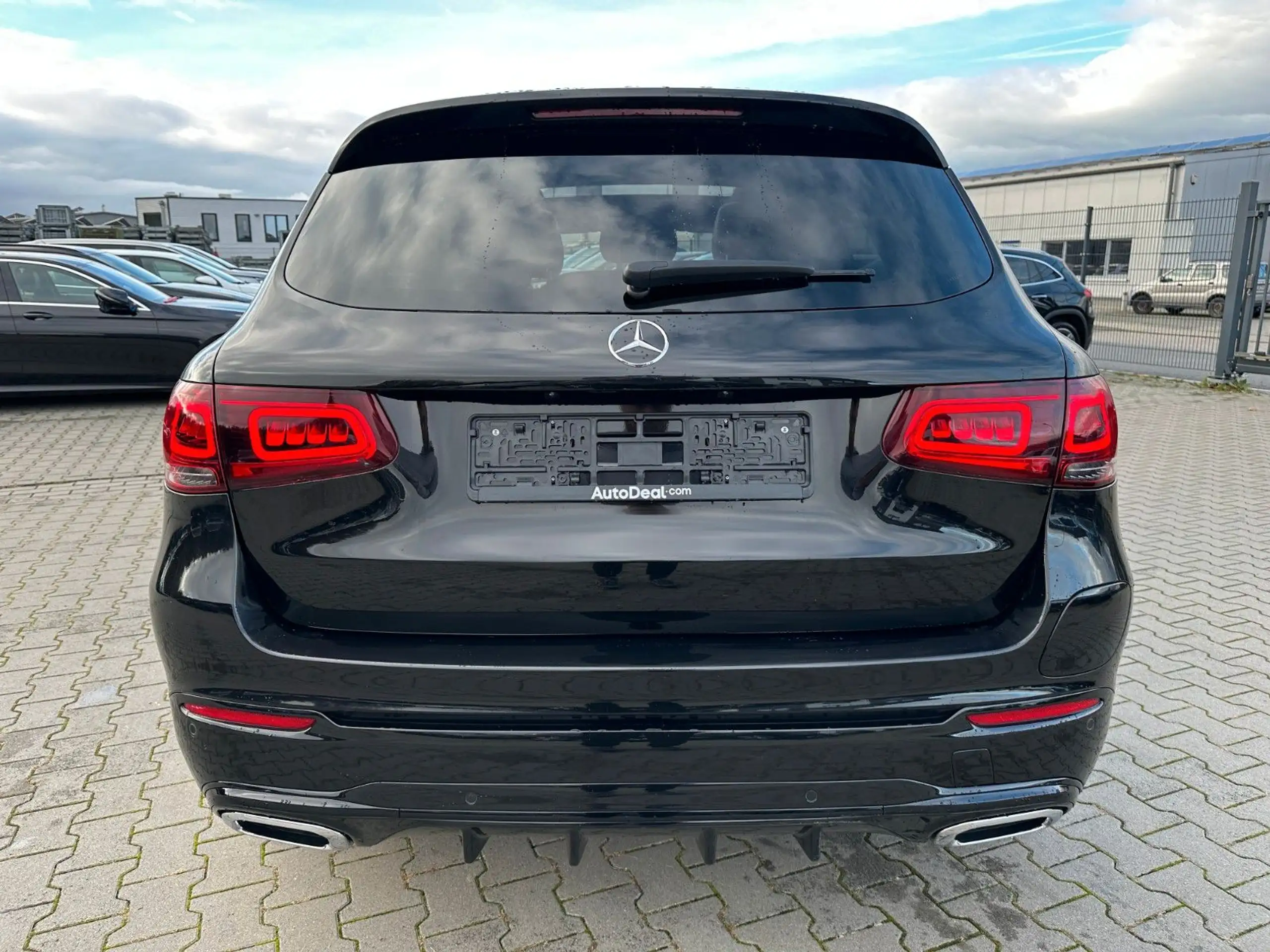 Mercedes-Benz - GLC 300