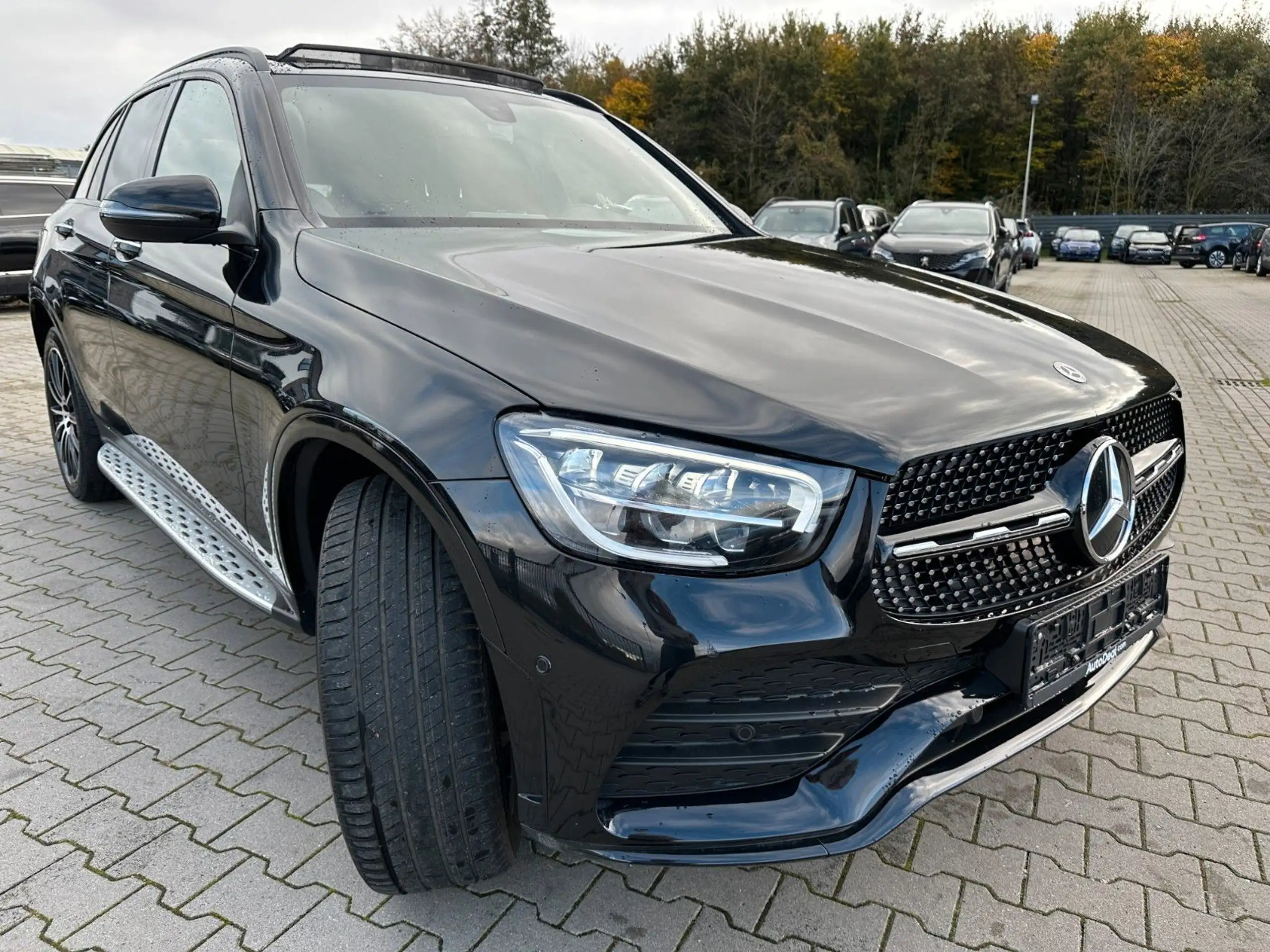 Mercedes-Benz - GLC 300