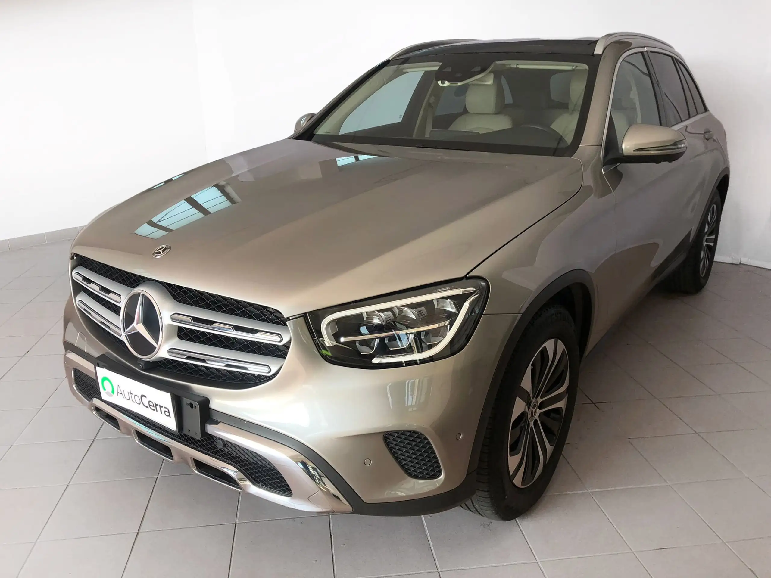 Mercedes-Benz - GLC 220