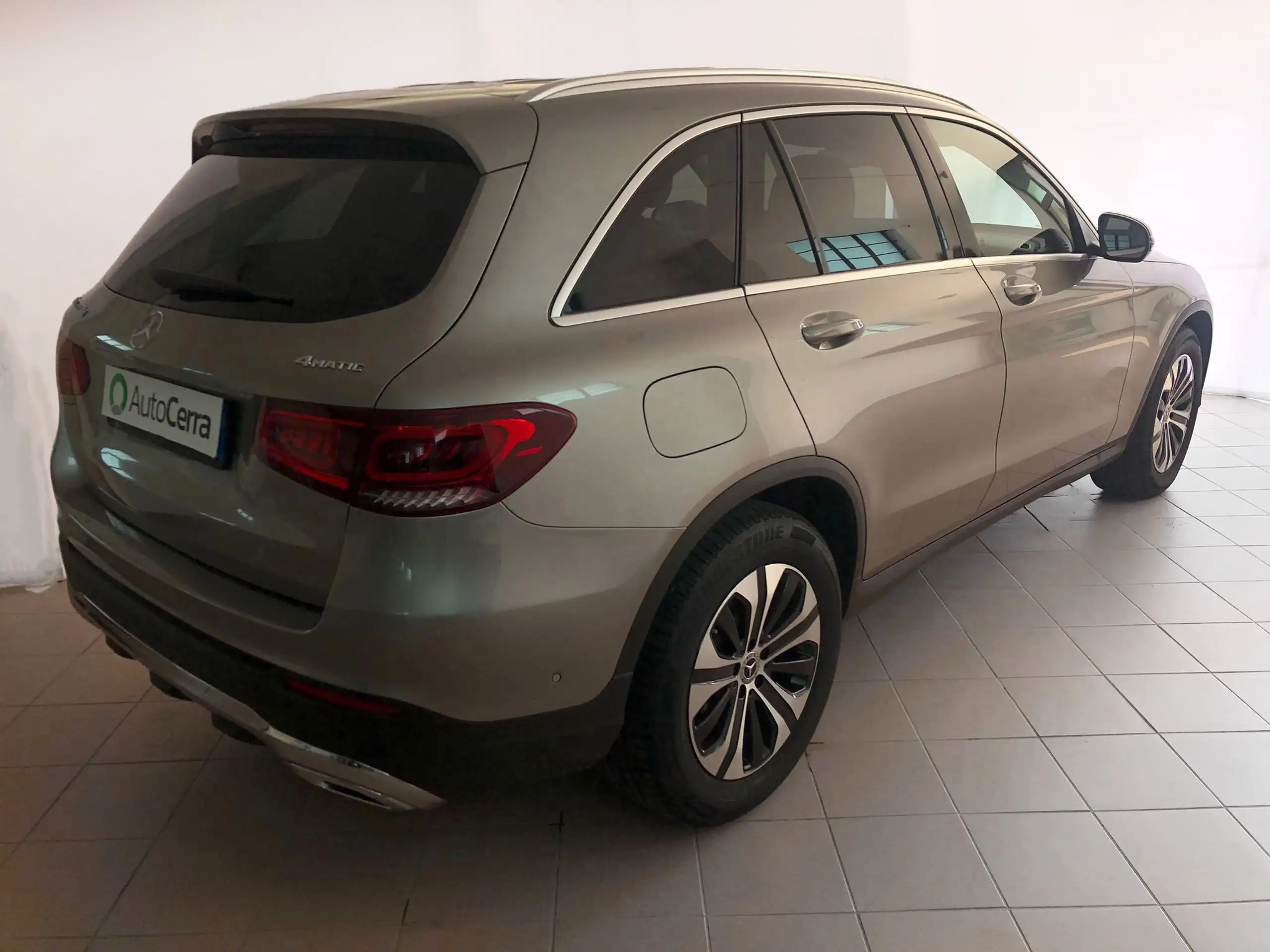 Mercedes-Benz - GLC 220