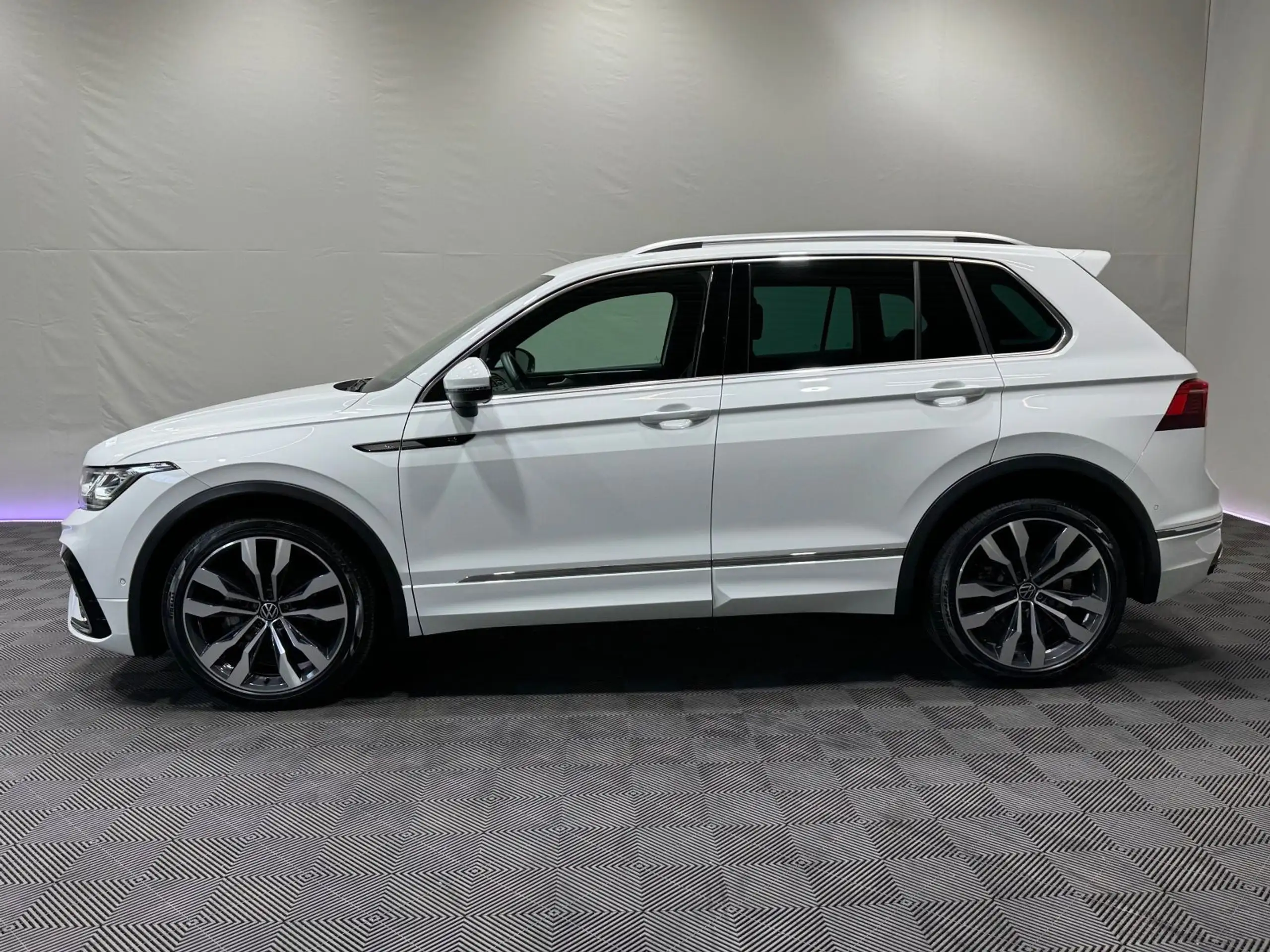 Volkswagen - Tiguan