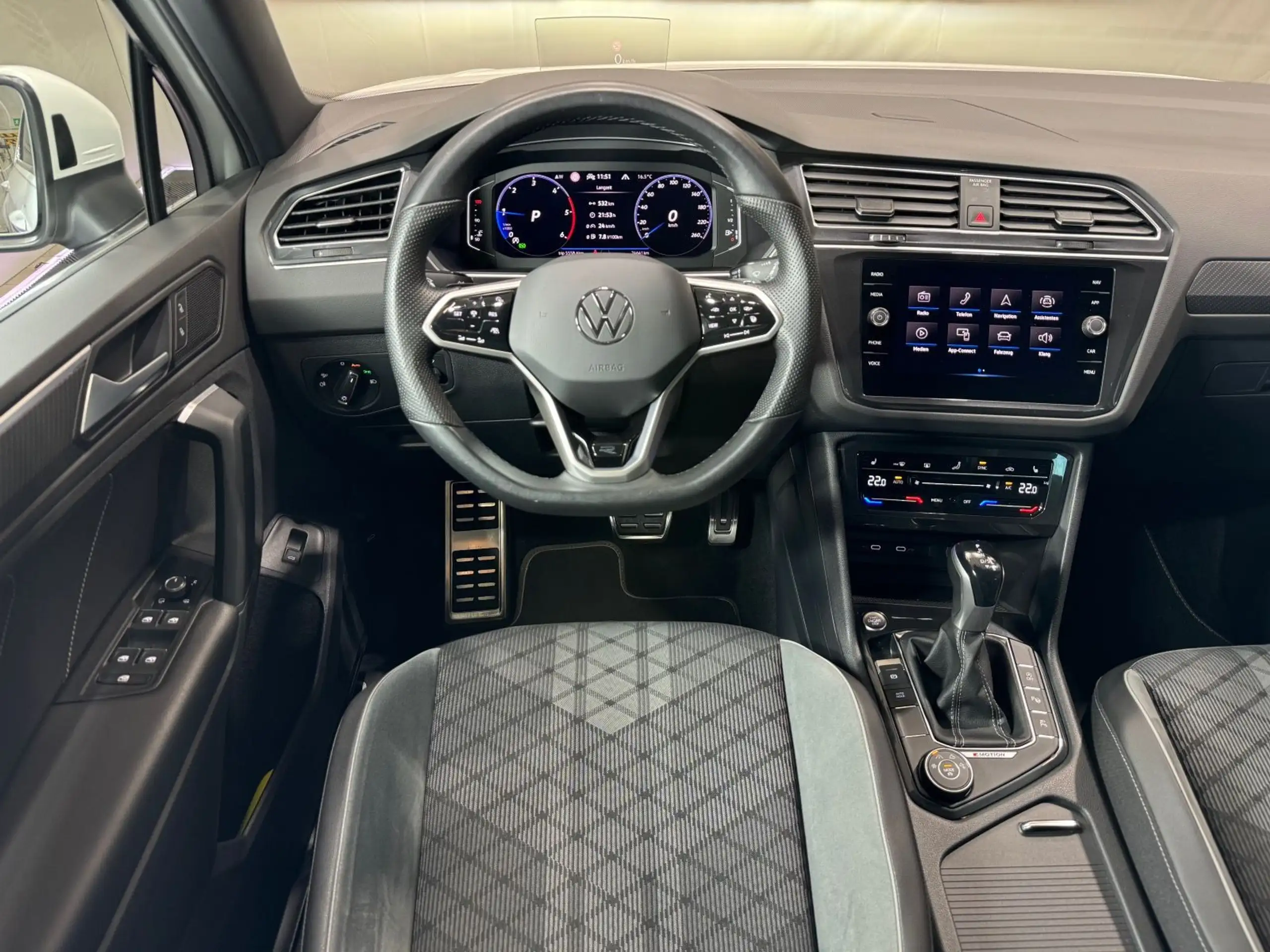 Volkswagen - Tiguan