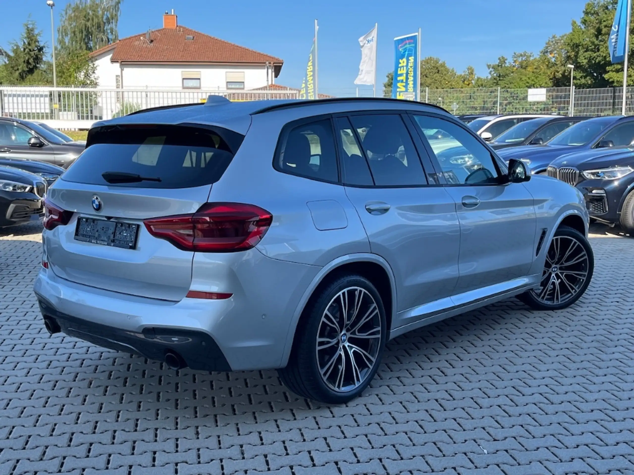 BMW - X3