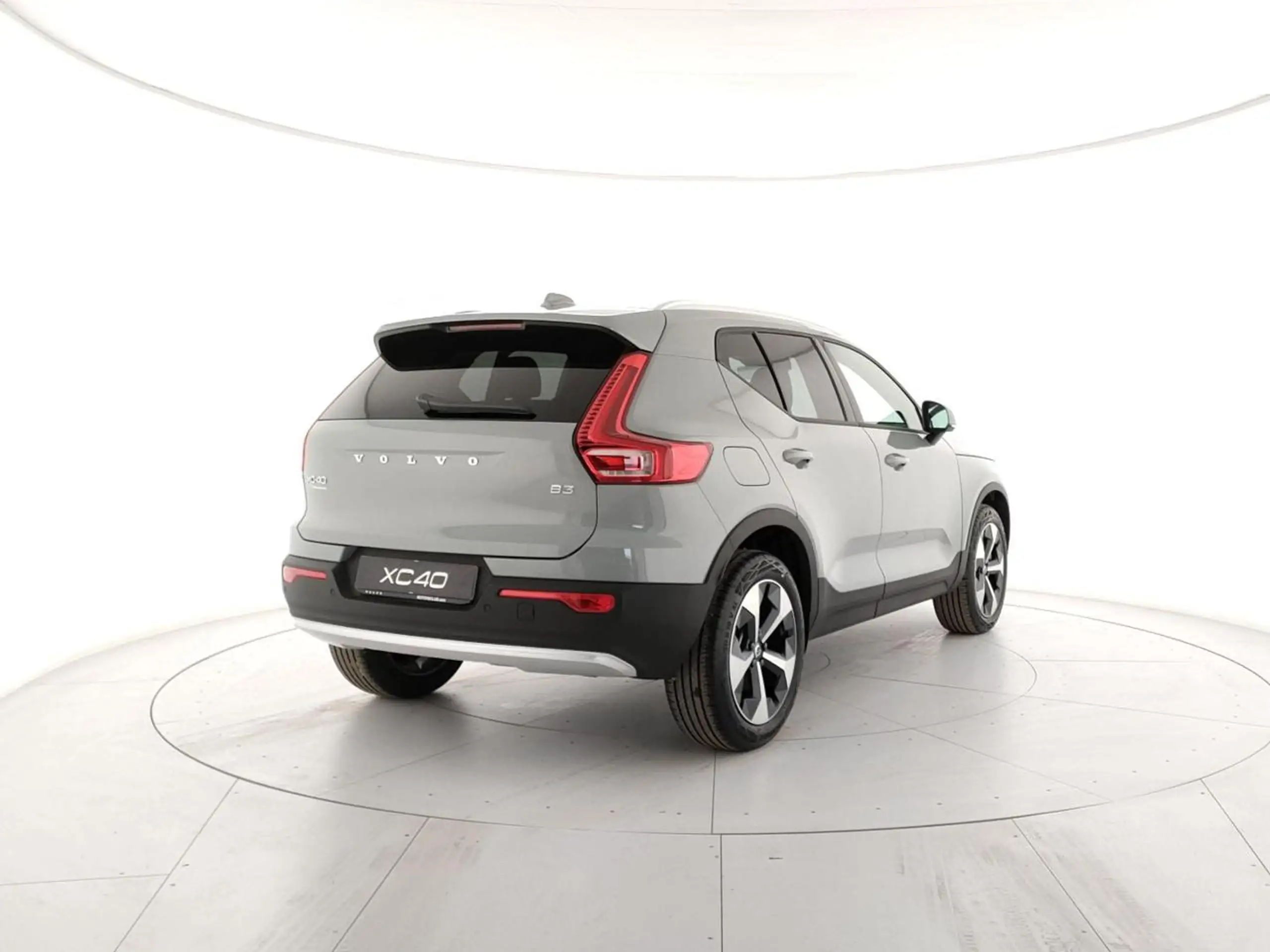 Volvo - XC40